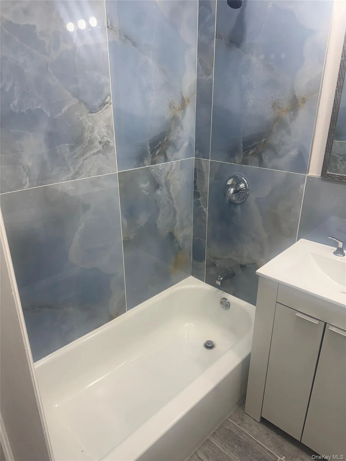 1611 Research Avenue, New York, NY, 3 Bedrooms Bedrooms, 6 Rooms Rooms,1 BathroomBathrooms,Residential Lease,For Rent,Research,0,980637 1611 Research Avenue, New York, NY, 3 Bedrooms Bedrooms, 6 Rooms Rooms,1 BathroomBathrooms,Residential Lease,For Rent,Research,0,980637