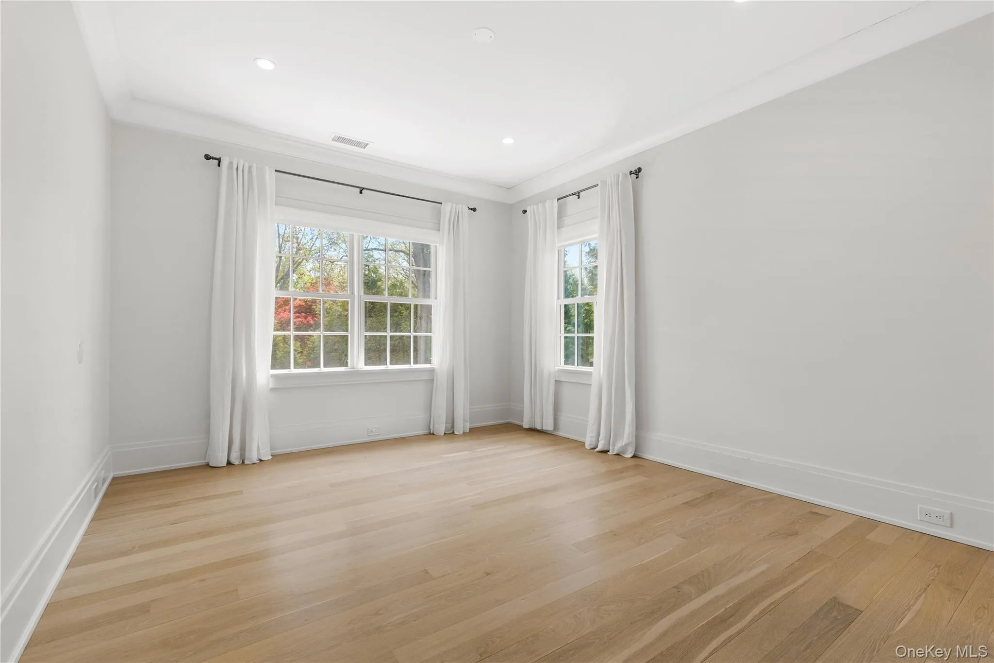 25 HUNT Place, Rye City, NY, 6 Bedrooms Bedrooms, 14 Rooms Rooms,5 BathroomsBathrooms,Residential Lease,For Rent,HUNT,0,980650 25 HUNT Place, Rye City, NY, 6 Bedrooms Bedrooms, 14 Rooms Rooms,5 BathroomsBathrooms,Residential Lease,For Rent,HUNT,0,980650