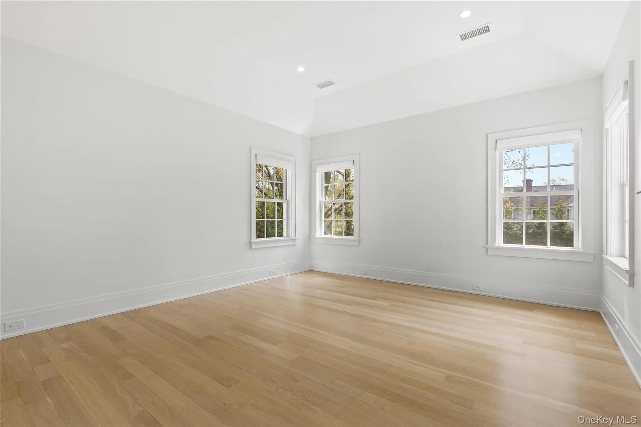 25 HUNT Place, Rye City, NY, 6 Bedrooms Bedrooms, 14 Rooms Rooms,5 BathroomsBathrooms,Residential Lease,For Rent,HUNT,0,980650 25 HUNT Place, Rye City, NY, 6 Bedrooms Bedrooms, 14 Rooms Rooms,5 BathroomsBathrooms,Residential Lease,For Rent,HUNT,0,980650