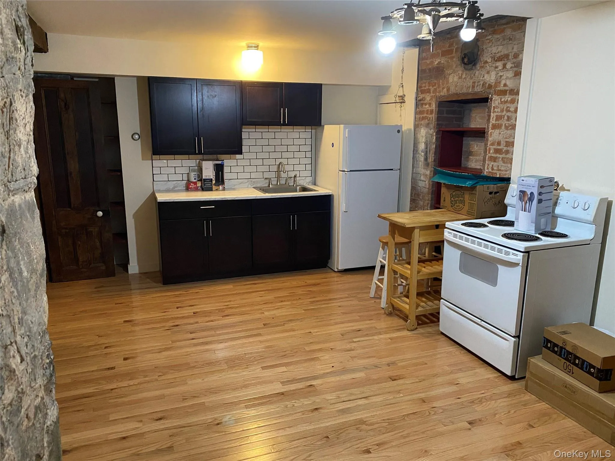 117 Broadway, Orangetown, NY, 1 Bedroom Bedrooms, 2 Rooms Rooms,1 BathroomBathrooms,Residential Lease,For Rent,Broadway,0,980654 117 Broadway, Orangetown, NY, 1 Bedroom Bedrooms, 2 Rooms Rooms,1 BathroomBathrooms,Residential Lease,For Rent,Broadway,0,980654