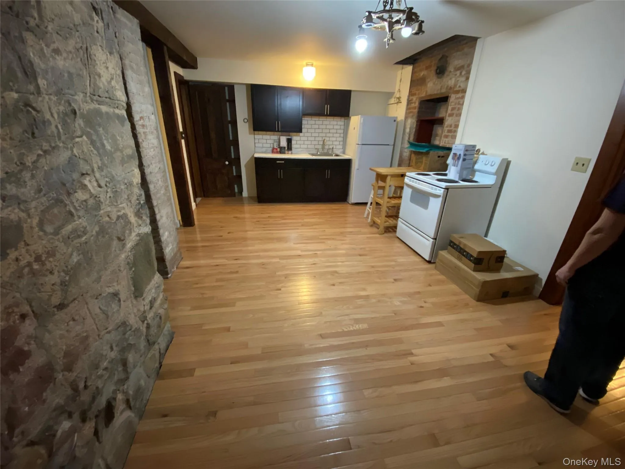 117 Broadway, Orangetown, NY, 1 Bedroom Bedrooms, 2 Rooms Rooms,1 BathroomBathrooms,Residential Lease,For Rent,Broadway,0,980654 117 Broadway, Orangetown, NY, 1 Bedroom Bedrooms, 2 Rooms Rooms,1 BathroomBathrooms,Residential Lease,For Rent,Broadway,0,980654