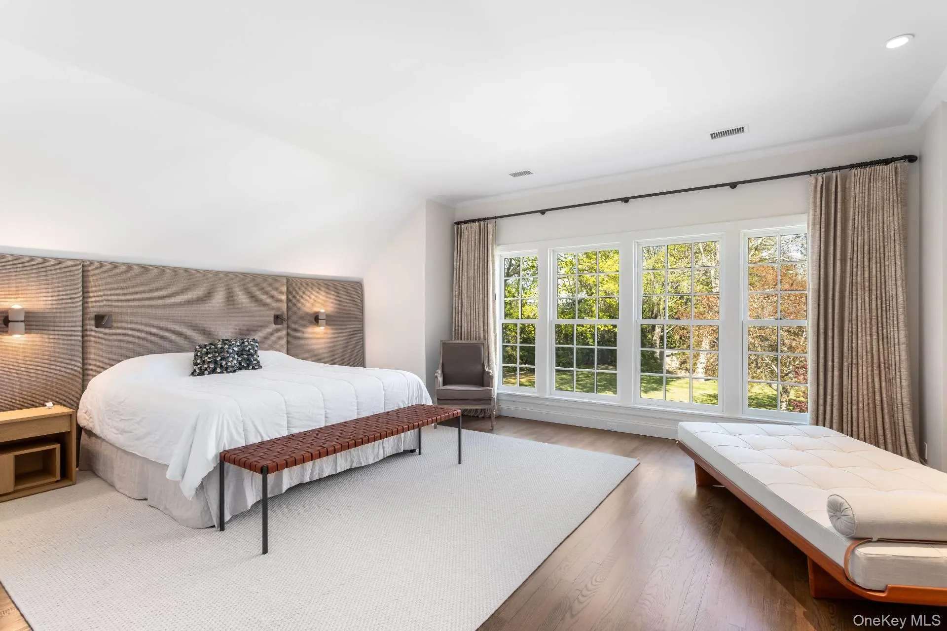 48 Sheppard Street, Southampton, NY, 5 Bedrooms Bedrooms, 9 Rooms Rooms,4 BathroomsBathrooms,Residential Lease,For Rent,Sheppard,0,980662 48 Sheppard Street, Southampton, NY, 5 Bedrooms Bedrooms, 9 Rooms Rooms,4 BathroomsBathrooms,Residential Lease,For Rent,Sheppard,0,980662