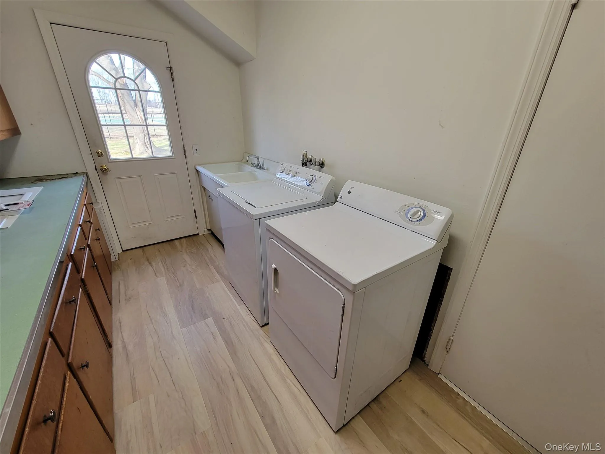 475 Route 25A, Brookhaven, NY, 4 Bedrooms Bedrooms, 7 Rooms Rooms,2 BathroomsBathrooms,Residential Lease,For Rent,Route 25A,0,980683 475 Route 25A, Brookhaven, NY, 4 Bedrooms Bedrooms, 7 Rooms Rooms,2 BathroomsBathrooms,Residential Lease,For Rent,Route 25A,0,980683