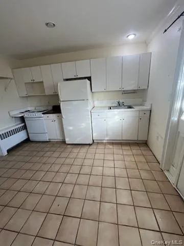 117 Blydenburg Avenue, Smithtown, NY, 1 Bedroom Bedrooms, 3 Rooms Rooms,1 BathroomBathrooms,Residential Lease,For Rent,Blydenburg,0,980685 117 Blydenburg Avenue, Smithtown, NY, 1 Bedroom Bedrooms, 3 Rooms Rooms,1 BathroomBathrooms,Residential Lease,For Rent,Blydenburg,0,980685