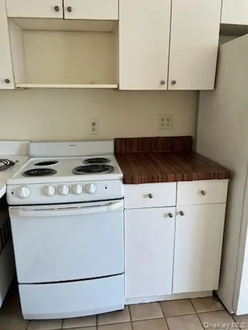 117 Blydenburg Avenue, Smithtown, NY, 1 Bedroom Bedrooms, 3 Rooms Rooms,1 BathroomBathrooms,Residential Lease,For Rent,Blydenburg,0,980685 117 Blydenburg Avenue, Smithtown, NY, 1 Bedroom Bedrooms, 3 Rooms Rooms,1 BathroomBathrooms,Residential Lease,For Rent,Blydenburg,0,980685