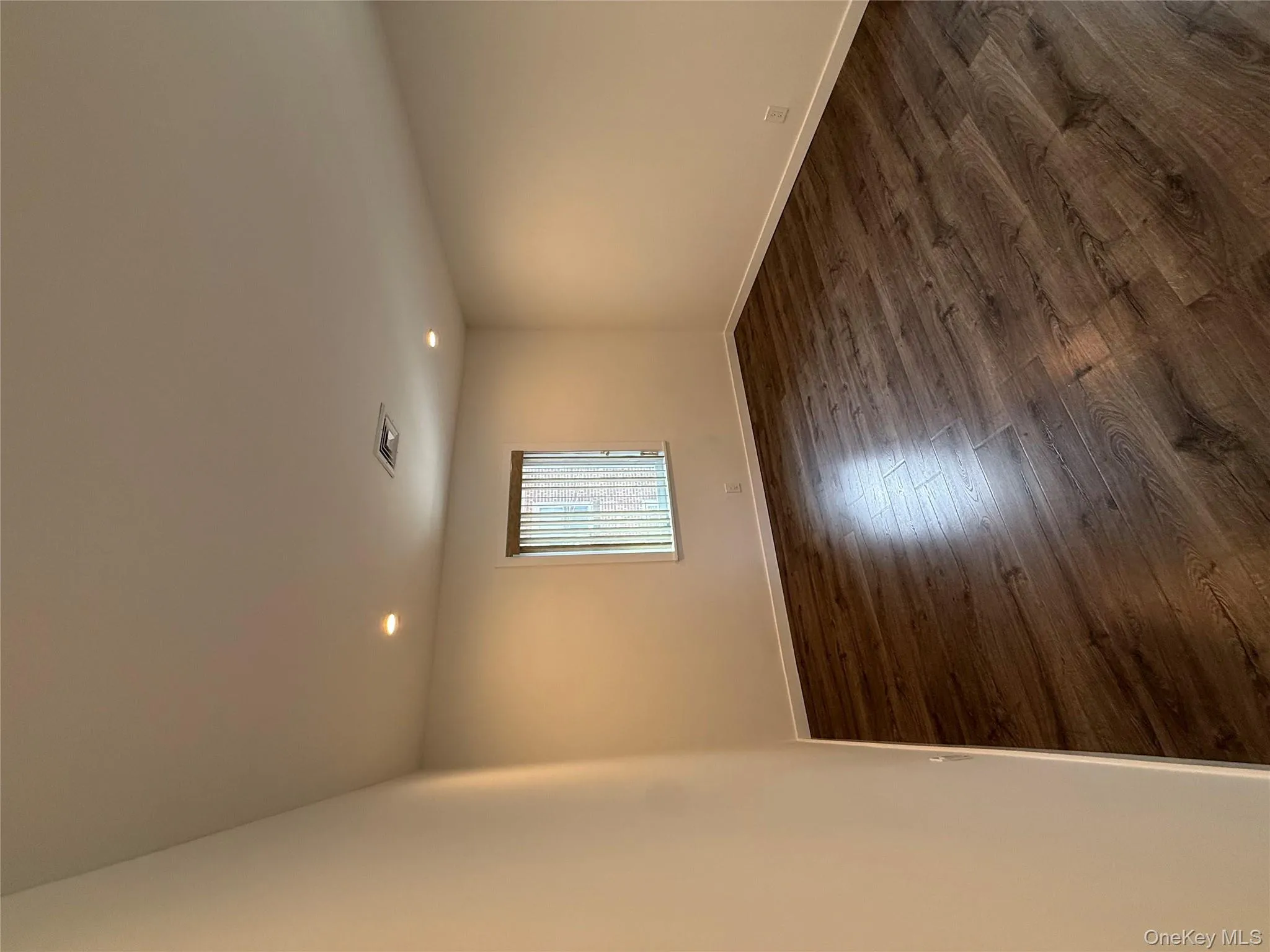 1090 Pelham Parkway, New York, NY, 3 Bedrooms Bedrooms, 5 Rooms Rooms,2 BathroomsBathrooms,Residential Lease,For Rent,Pelham,0,980686 1090 Pelham Parkway, New York, NY, 3 Bedrooms Bedrooms, 5 Rooms Rooms,2 BathroomsBathrooms,Residential Lease,For Rent,Pelham,0,980686