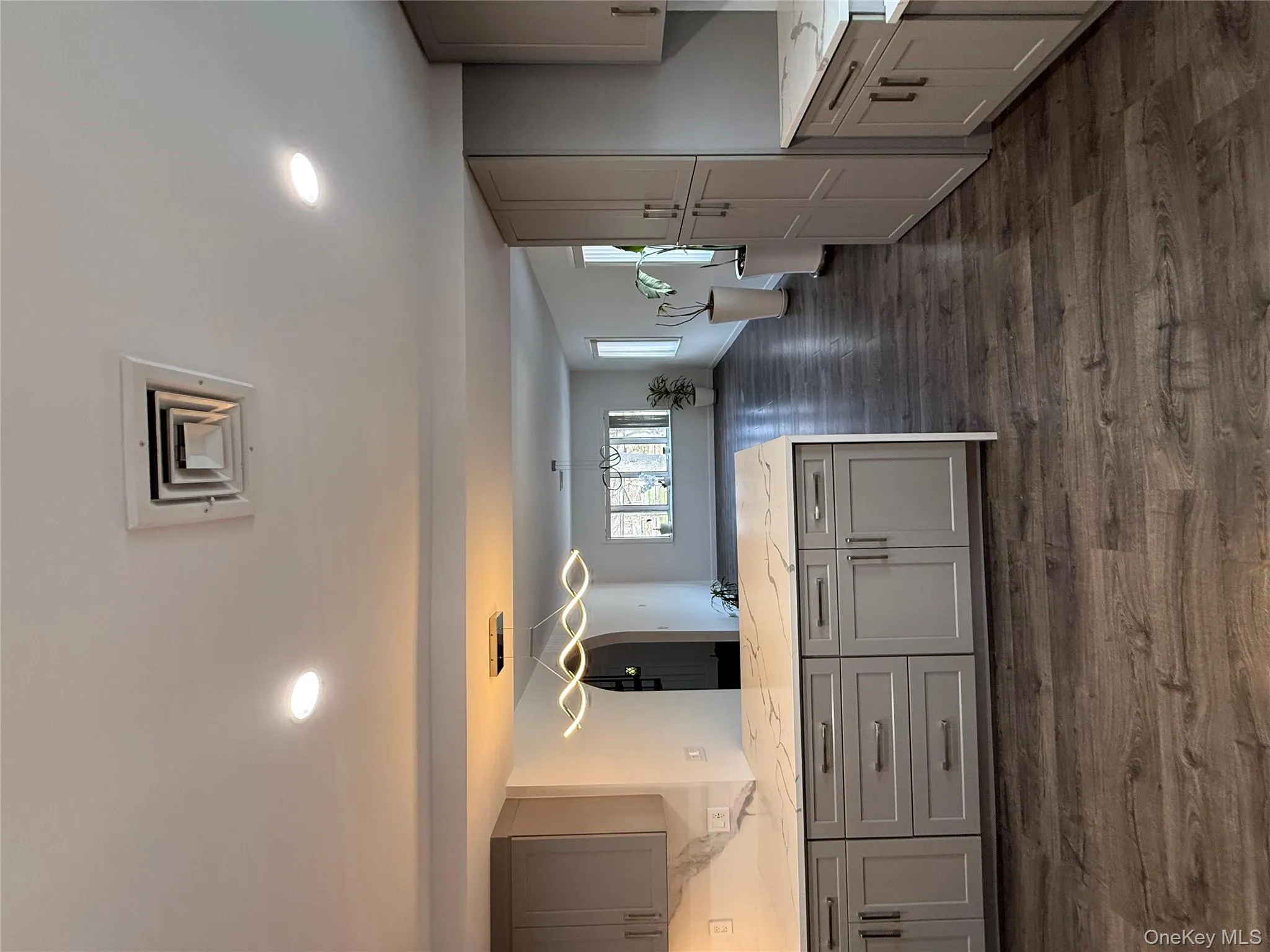 1090 Pelham Parkway, New York, NY, 3 Bedrooms Bedrooms, 5 Rooms Rooms,2 BathroomsBathrooms,Residential Lease,For Rent,Pelham,0,980686 1090 Pelham Parkway, New York, NY, 3 Bedrooms Bedrooms, 5 Rooms Rooms,2 BathroomsBathrooms,Residential Lease,For Rent,Pelham,0,980686