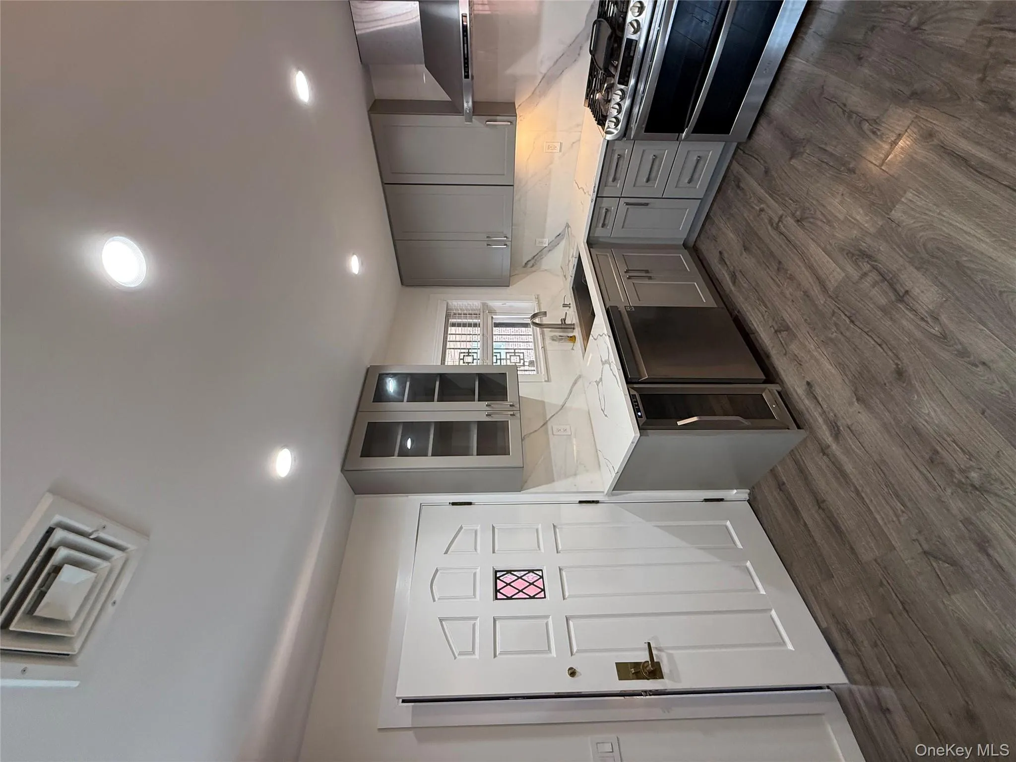 1090 Pelham Parkway, New York, NY, 3 Bedrooms Bedrooms, 5 Rooms Rooms,2 BathroomsBathrooms,Residential Lease,For Rent,Pelham,0,980686 1090 Pelham Parkway, New York, NY, 3 Bedrooms Bedrooms, 5 Rooms Rooms,2 BathroomsBathrooms,Residential Lease,For Rent,Pelham,0,980686