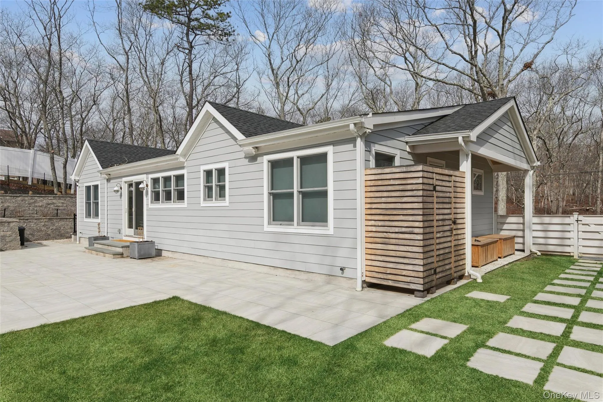 6 Landing Road, Southampton, NY, 4 Bedrooms Bedrooms, 6 Rooms Rooms,2 BathroomsBathrooms,Residential Lease,For Rent,Landing,0,980690 6 Landing Road, Southampton, NY, 4 Bedrooms Bedrooms, 6 Rooms Rooms,2 BathroomsBathrooms,Residential Lease,For Rent,Landing,0,980690