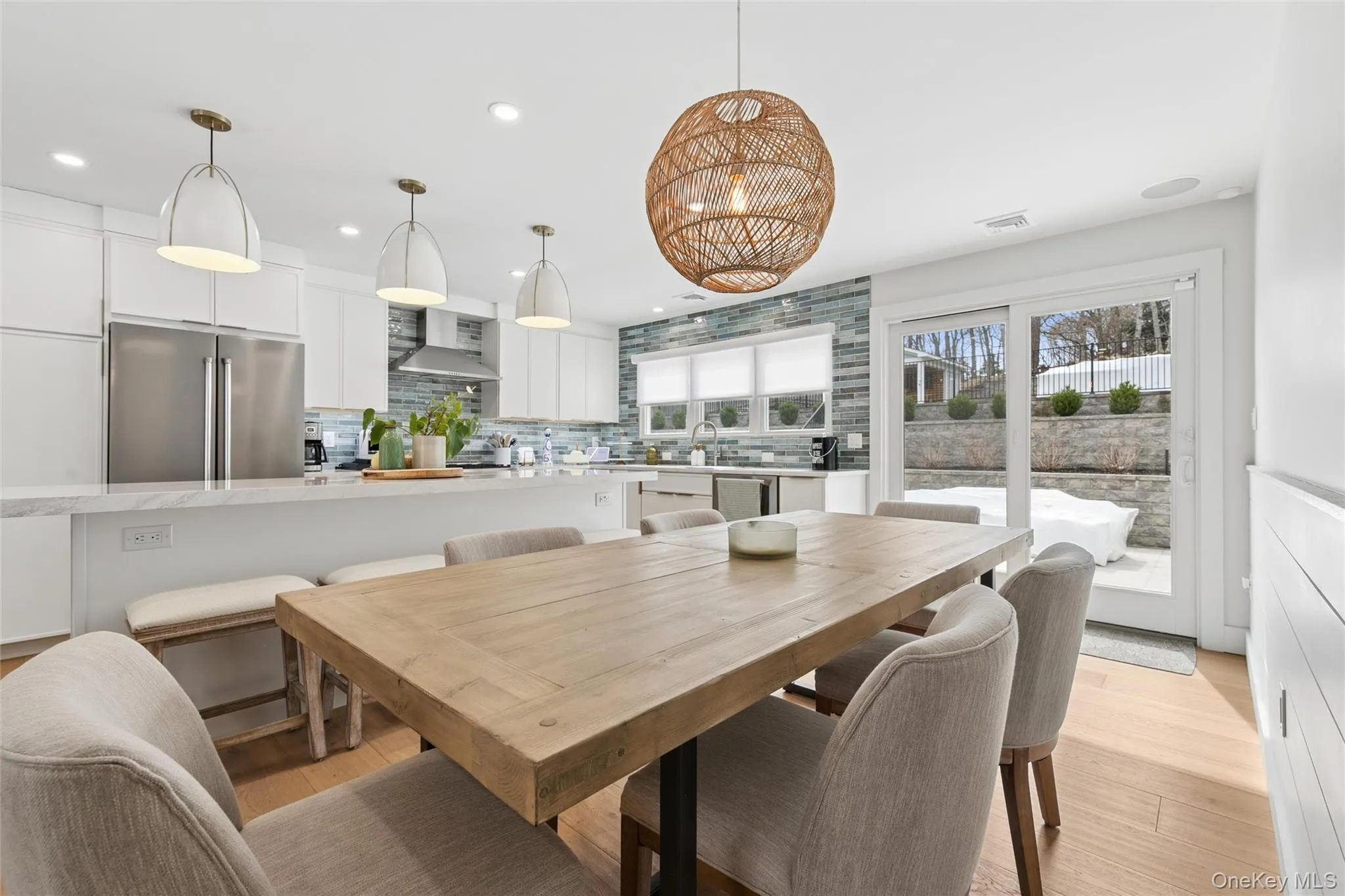 6 Landing Road, Southampton, NY, 4 Bedrooms Bedrooms, 6 Rooms Rooms,2 BathroomsBathrooms,Residential Lease,For Rent,Landing,0,980690 6 Landing Road, Southampton, NY, 4 Bedrooms Bedrooms, 6 Rooms Rooms,2 BathroomsBathrooms,Residential Lease,For Rent,Landing,0,980690