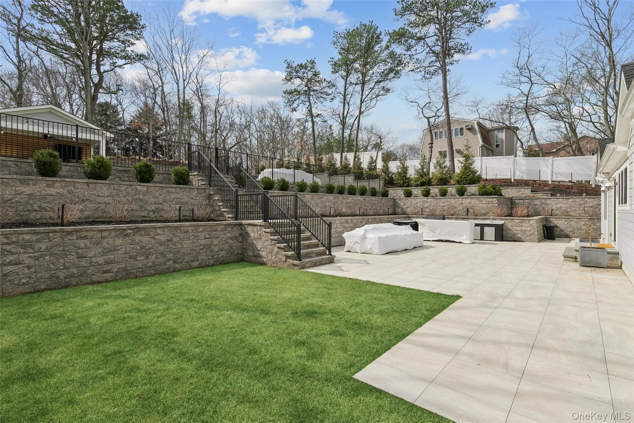 6 Landing Road, Southampton, NY, 4 Bedrooms Bedrooms, 6 Rooms Rooms,2 BathroomsBathrooms,Residential Lease,For Rent,Landing,0,980690 6 Landing Road, Southampton, NY, 4 Bedrooms Bedrooms, 6 Rooms Rooms,2 BathroomsBathrooms,Residential Lease,For Rent,Landing,0,980690