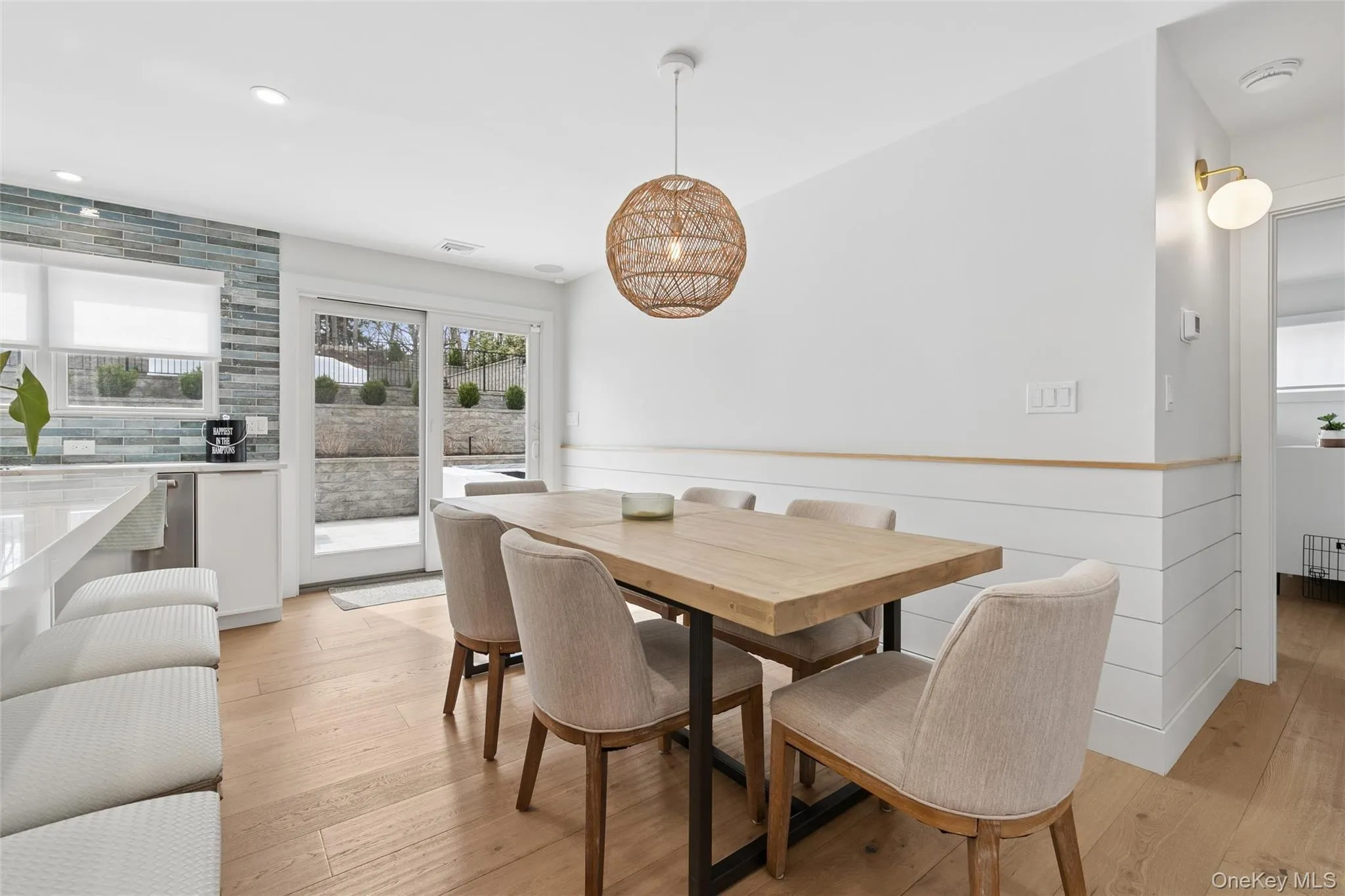 6 Landing Road, Southampton, NY, 4 Bedrooms Bedrooms, 6 Rooms Rooms,2 BathroomsBathrooms,Residential Lease,For Rent,Landing,0,980690 6 Landing Road, Southampton, NY, 4 Bedrooms Bedrooms, 6 Rooms Rooms,2 BathroomsBathrooms,Residential Lease,For Rent,Landing,0,980690