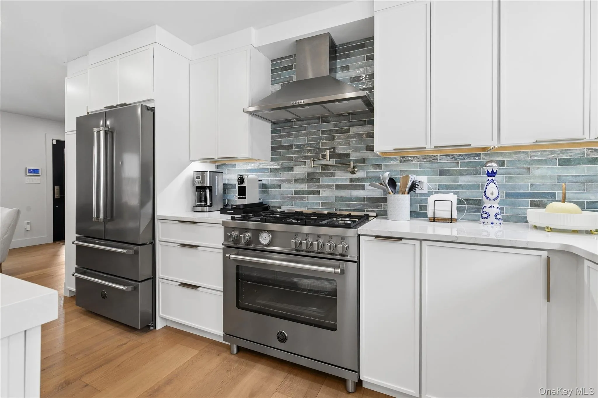 6 Landing Road, Southampton, NY, 4 Bedrooms Bedrooms, 6 Rooms Rooms,2 BathroomsBathrooms,Residential Lease,For Rent,Landing,0,980690 6 Landing Road, Southampton, NY, 4 Bedrooms Bedrooms, 6 Rooms Rooms,2 BathroomsBathrooms,Residential Lease,For Rent,Landing,0,980690