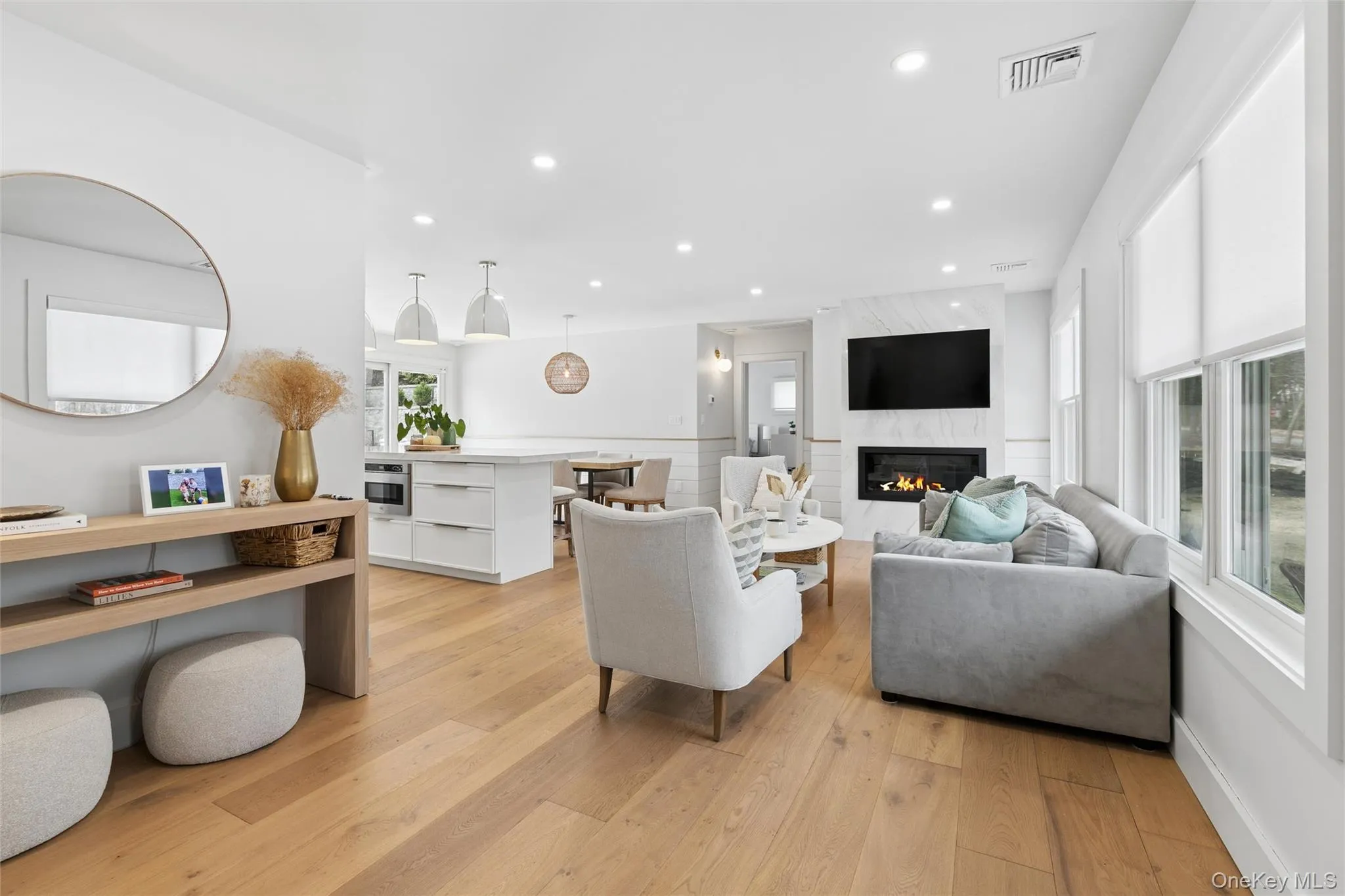 6 Landing Road, Southampton, NY, 4 Bedrooms Bedrooms, 6 Rooms Rooms,2 BathroomsBathrooms,Residential Lease,For Rent,Landing,0,980690 6 Landing Road, Southampton, NY, 4 Bedrooms Bedrooms, 6 Rooms Rooms,2 BathroomsBathrooms,Residential Lease,For Rent,Landing,0,980690