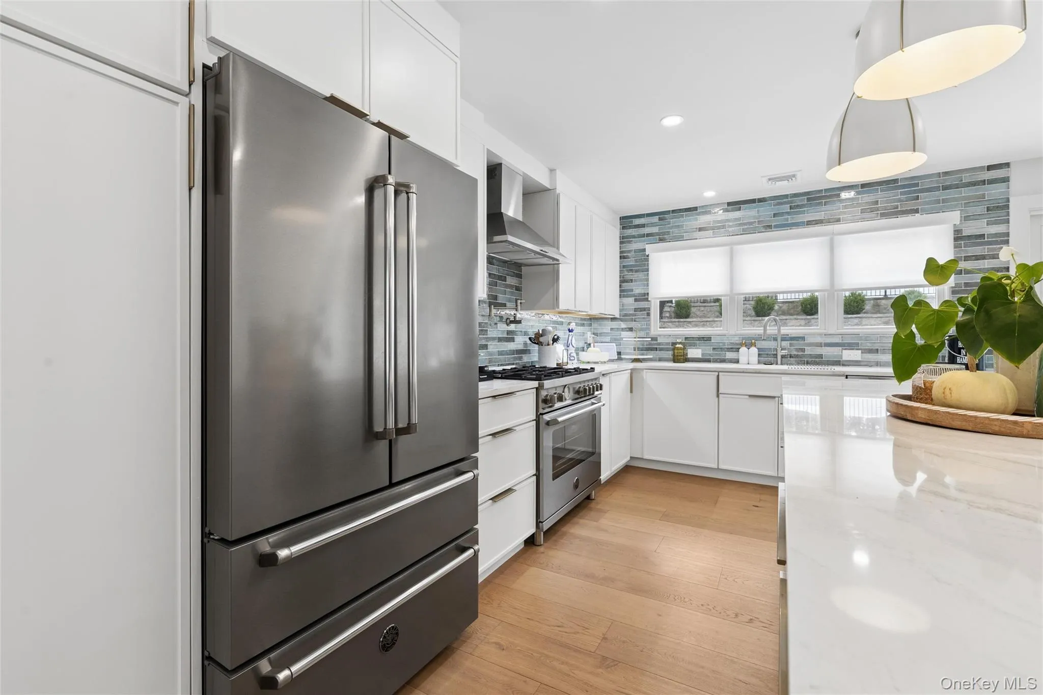 6 Landing Road, Southampton, NY, 4 Bedrooms Bedrooms, 6 Rooms Rooms,2 BathroomsBathrooms,Residential Lease,For Rent,Landing,0,980690 6 Landing Road, Southampton, NY, 4 Bedrooms Bedrooms, 6 Rooms Rooms,2 BathroomsBathrooms,Residential Lease,For Rent,Landing,0,980690