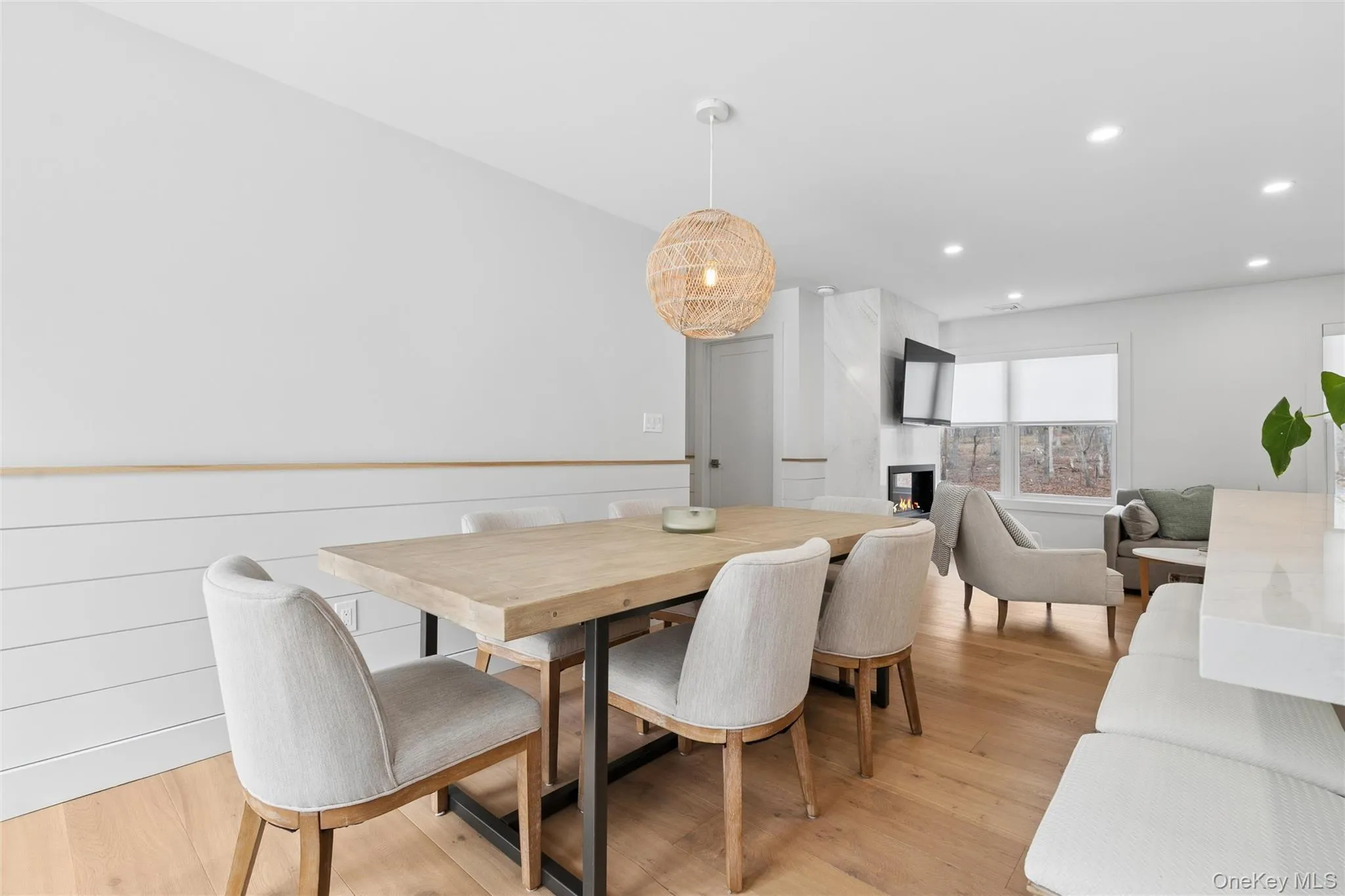 6 Landing Road, Southampton, NY, 4 Bedrooms Bedrooms, 6 Rooms Rooms,2 BathroomsBathrooms,Residential Lease,For Rent,Landing,0,980690 6 Landing Road, Southampton, NY, 4 Bedrooms Bedrooms, 6 Rooms Rooms,2 BathroomsBathrooms,Residential Lease,For Rent,Landing,0,980690