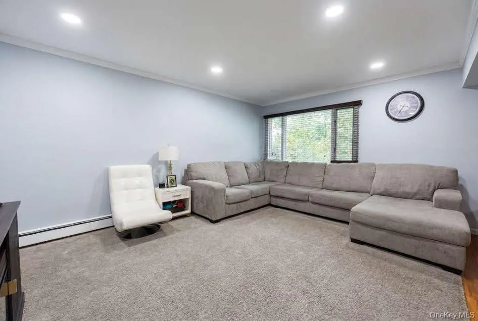26 Inwood Road, North Hempstead, NY, 3 Bedrooms Bedrooms, 6 Rooms Rooms,1 BathroomBathrooms,Residential Lease,For Rent,Inwood,0,980723 26 Inwood Road, North Hempstead, NY, 3 Bedrooms Bedrooms, 6 Rooms Rooms,1 BathroomBathrooms,Residential Lease,For Rent,Inwood,0,980723
