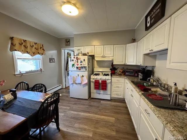 223 Hudson Street, Cornwall, NY, 3 Bedrooms Bedrooms, 5 Rooms Rooms,1 BathroomBathrooms,Residential Lease,For Rent,Hudson,0,980734 223 Hudson Street, Cornwall, NY, 3 Bedrooms Bedrooms, 5 Rooms Rooms,1 BathroomBathrooms,Residential Lease,For Rent,Hudson,0,980734