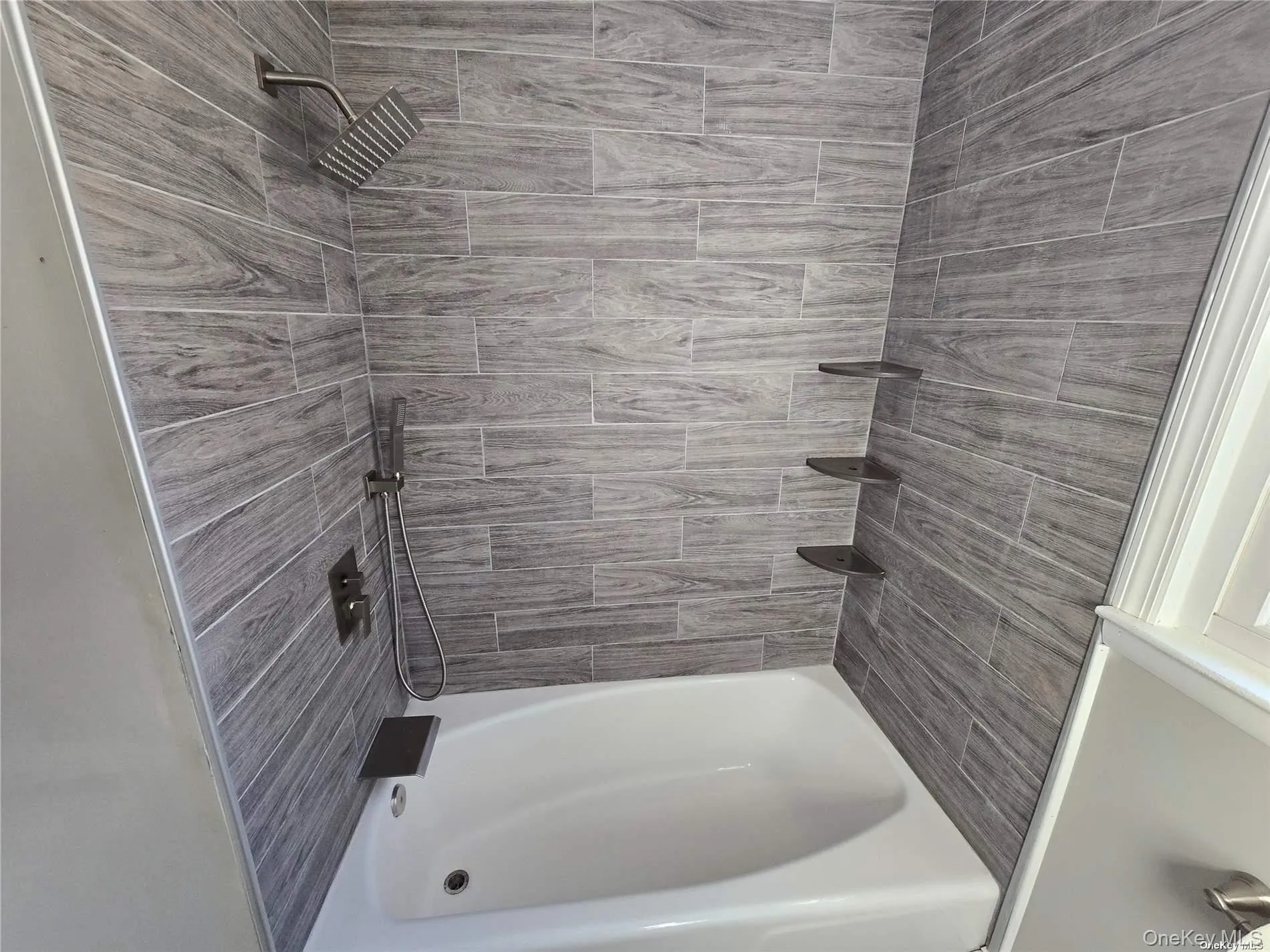 70 Valley Stream Boulevard, Hempstead, NY, 2 Bedrooms Bedrooms, 5 Rooms Rooms,1 BathroomBathrooms,Residential Lease,For Rent,Valley Stream,0,980741 70 Valley Stream Boulevard, Hempstead, NY, 2 Bedrooms Bedrooms, 5 Rooms Rooms,1 BathroomBathrooms,Residential Lease,For Rent,Valley Stream,0,980741