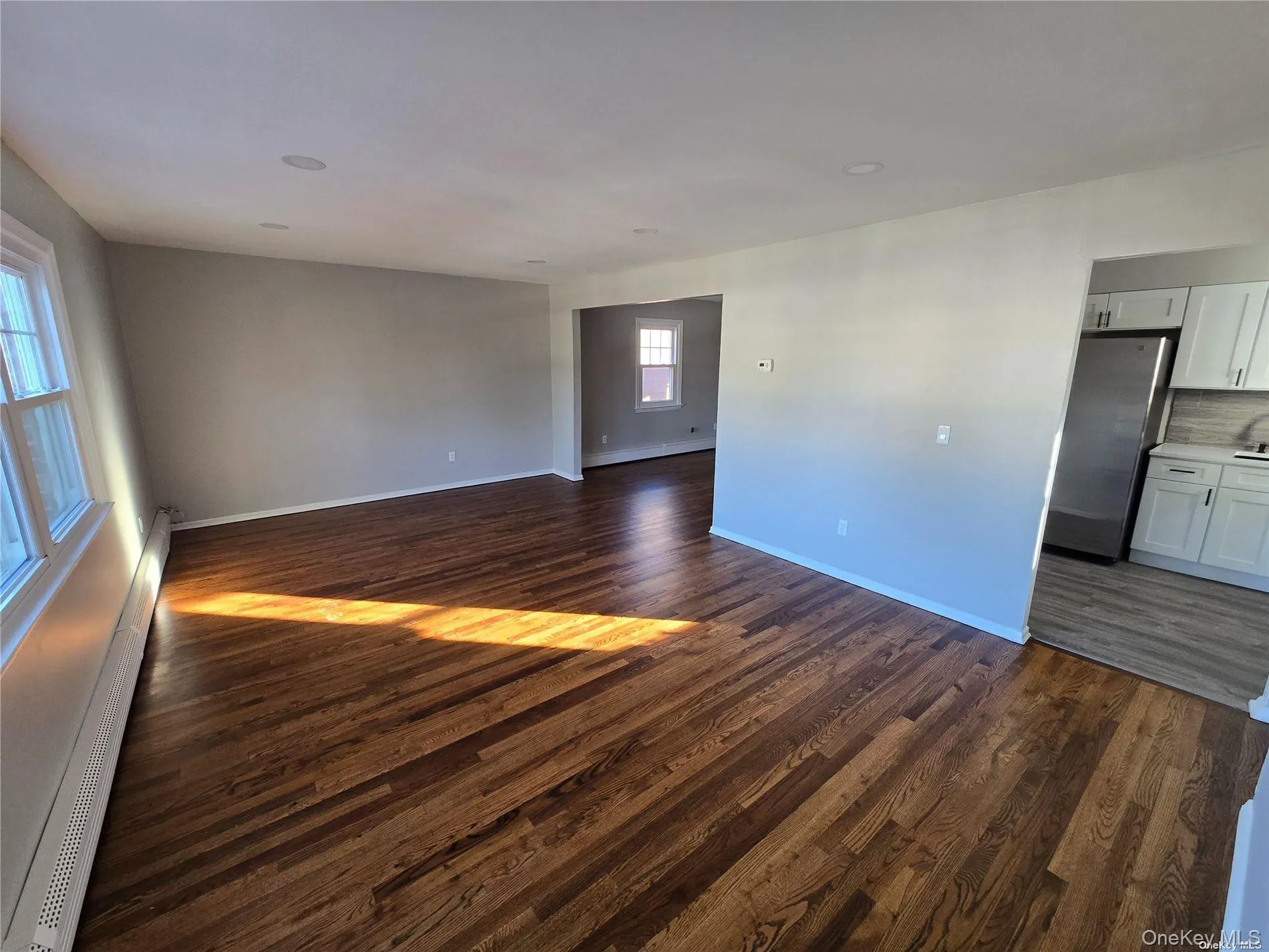 70 Valley Stream Boulevard, Hempstead, NY, 2 Bedrooms Bedrooms, 5 Rooms Rooms,1 BathroomBathrooms,Residential Lease,For Rent,Valley Stream,0,980741 70 Valley Stream Boulevard, Hempstead, NY, 2 Bedrooms Bedrooms, 5 Rooms Rooms,1 BathroomBathrooms,Residential Lease,For Rent,Valley Stream,0,980741