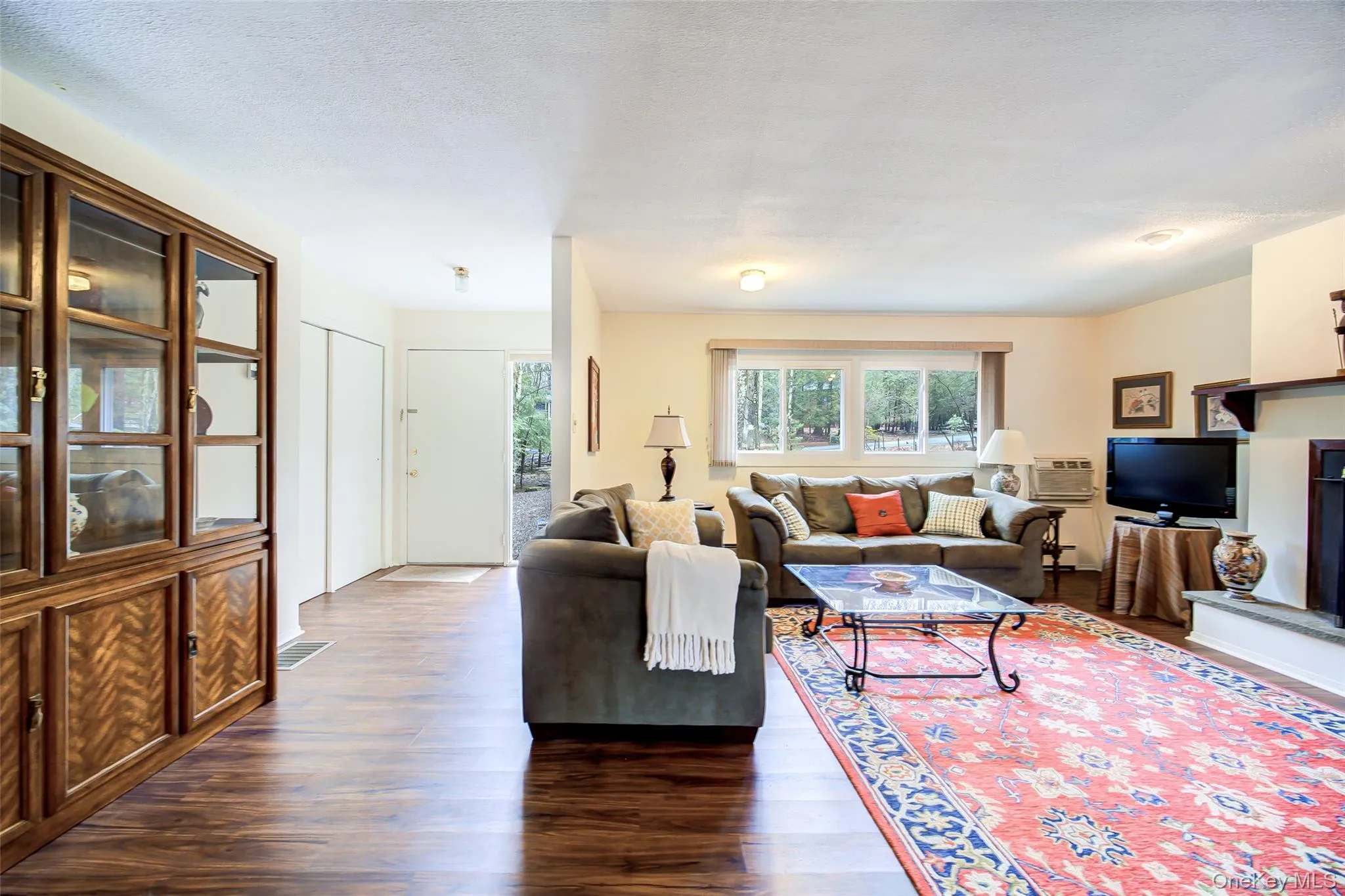 14 Essex Street, Thompson, NY, 3 Bedrooms Bedrooms, 7 Rooms Rooms,2 BathroomsBathrooms,Residential,For Rent,Essex,0,980754 14 Essex Street, Thompson, NY, 3 Bedrooms Bedrooms, 7 Rooms Rooms,2 BathroomsBathrooms,Residential,For Rent,Essex,0,980754