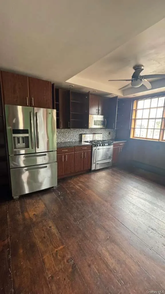 17 Jade Street, Islip, NY, 4 Bedrooms Bedrooms, 8 Rooms Rooms,2 BathroomsBathrooms,Residential,For Rent,Jade,0,980770 17 Jade Street, Islip, NY, 4 Bedrooms Bedrooms, 8 Rooms Rooms,2 BathroomsBathrooms,Residential,For Rent,Jade,0,980770