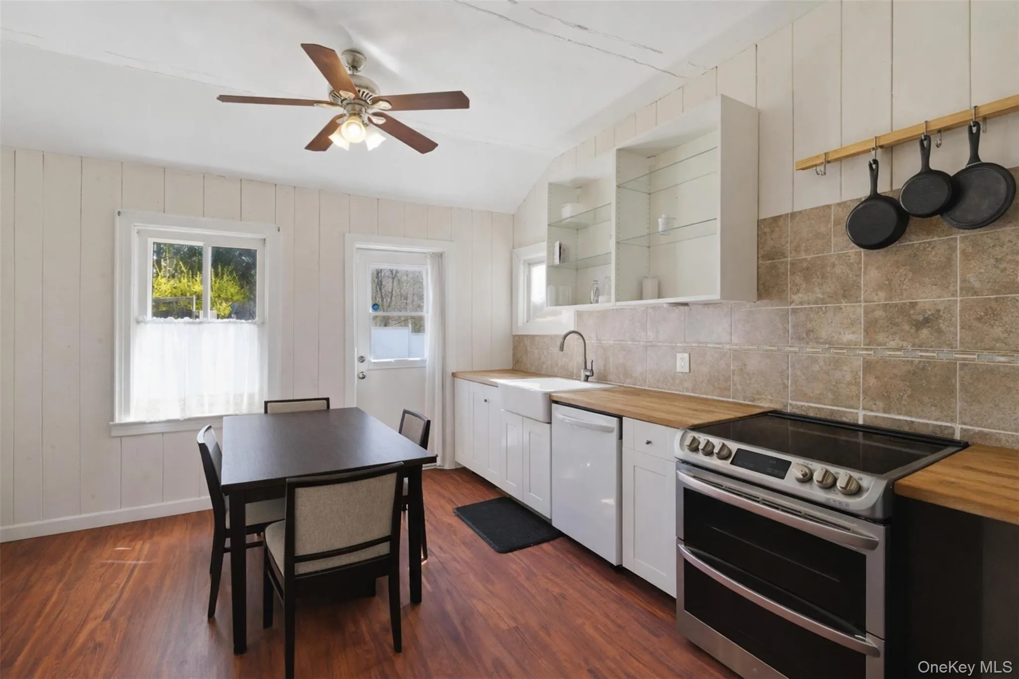 35 Highland Road, Carmel, NY, 2 Bedrooms Bedrooms, 5 Rooms Rooms,1 BathroomBathrooms,Residential,For Rent,Highland,0,980782 35 Highland Road, Carmel, NY, 2 Bedrooms Bedrooms, 5 Rooms Rooms,1 BathroomBathrooms,Residential,For Rent,Highland,0,980782