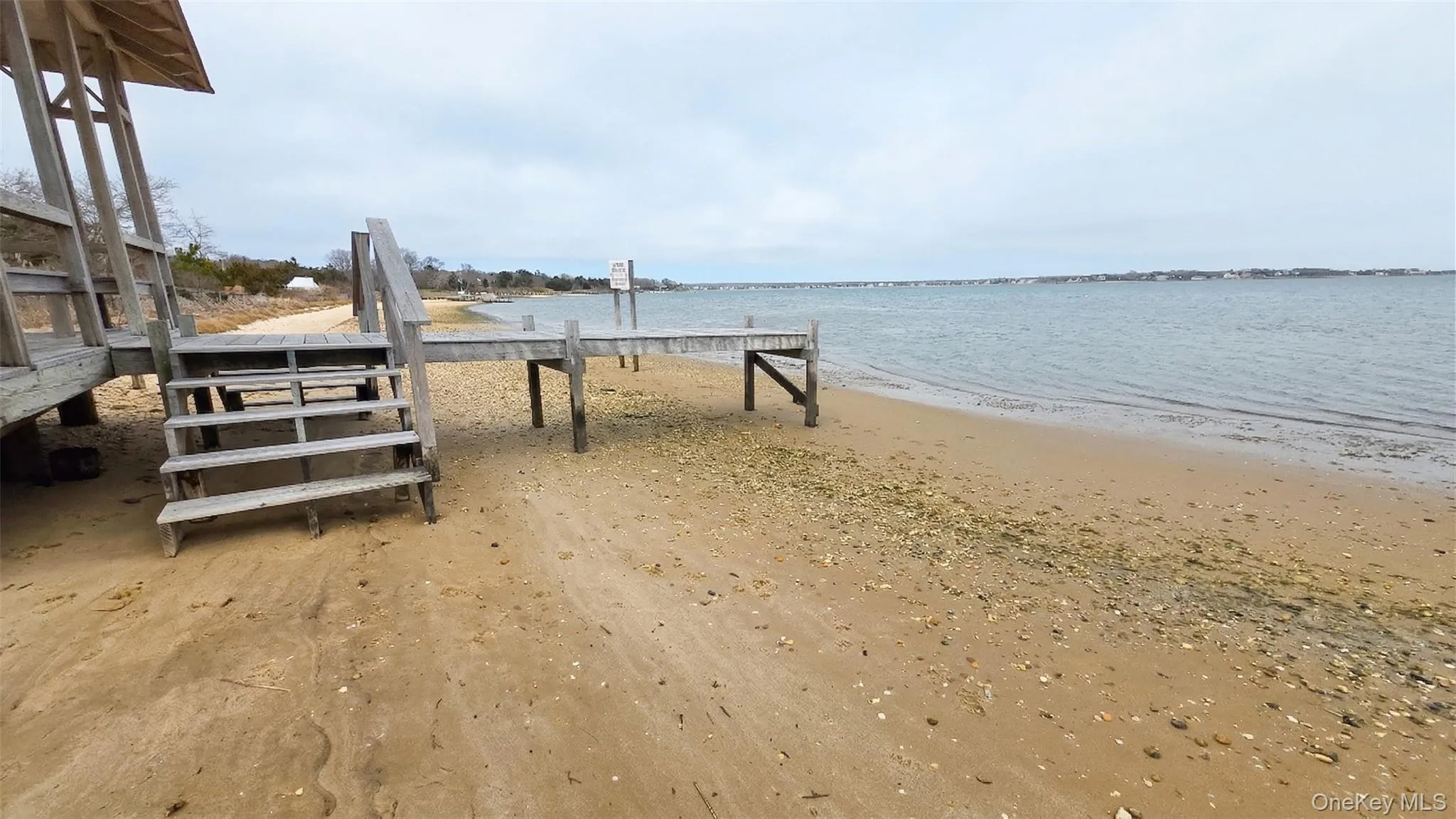 Private bay beach just 200 yards away Private bay beach just 200 yards away