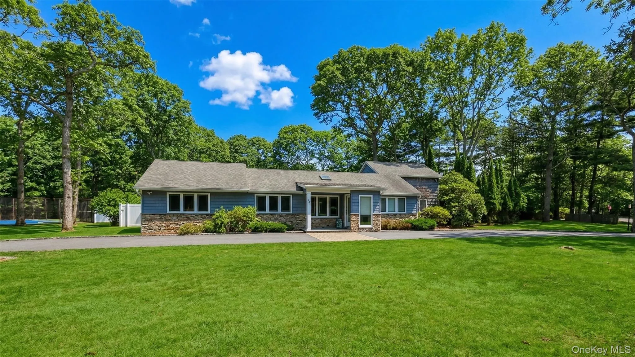 13 Beachland Avenue, Southampton, NY, 4 Bedrooms Bedrooms, 6 Rooms Rooms,4 BathroomsBathrooms,Residential Lease,For Rent,Beachland,0,980783 13 Beachland Avenue, Southampton, NY, 4 Bedrooms Bedrooms, 6 Rooms Rooms,4 BathroomsBathrooms,Residential Lease,For Rent,Beachland,0,980783