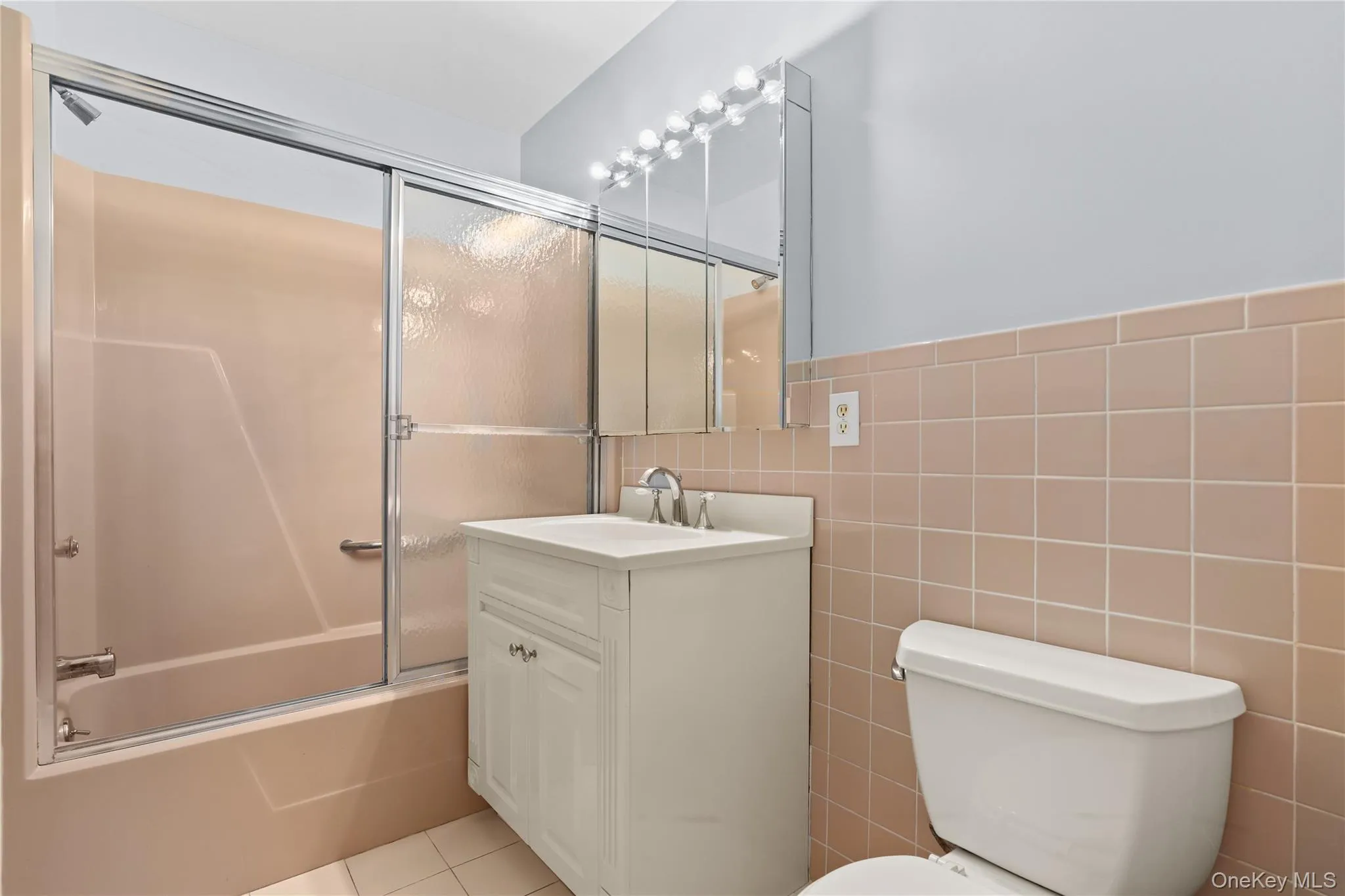 60 Kensico Road, Mount Pleasant, NY, 1 Bedroom Bedrooms, 3 Rooms Rooms,1 BathroomBathrooms,Residential Lease,For Rent,Kensico,0,980785 60 Kensico Road, Mount Pleasant, NY, 1 Bedroom Bedrooms, 3 Rooms Rooms,1 BathroomBathrooms,Residential Lease,For Rent,Kensico,0,980785