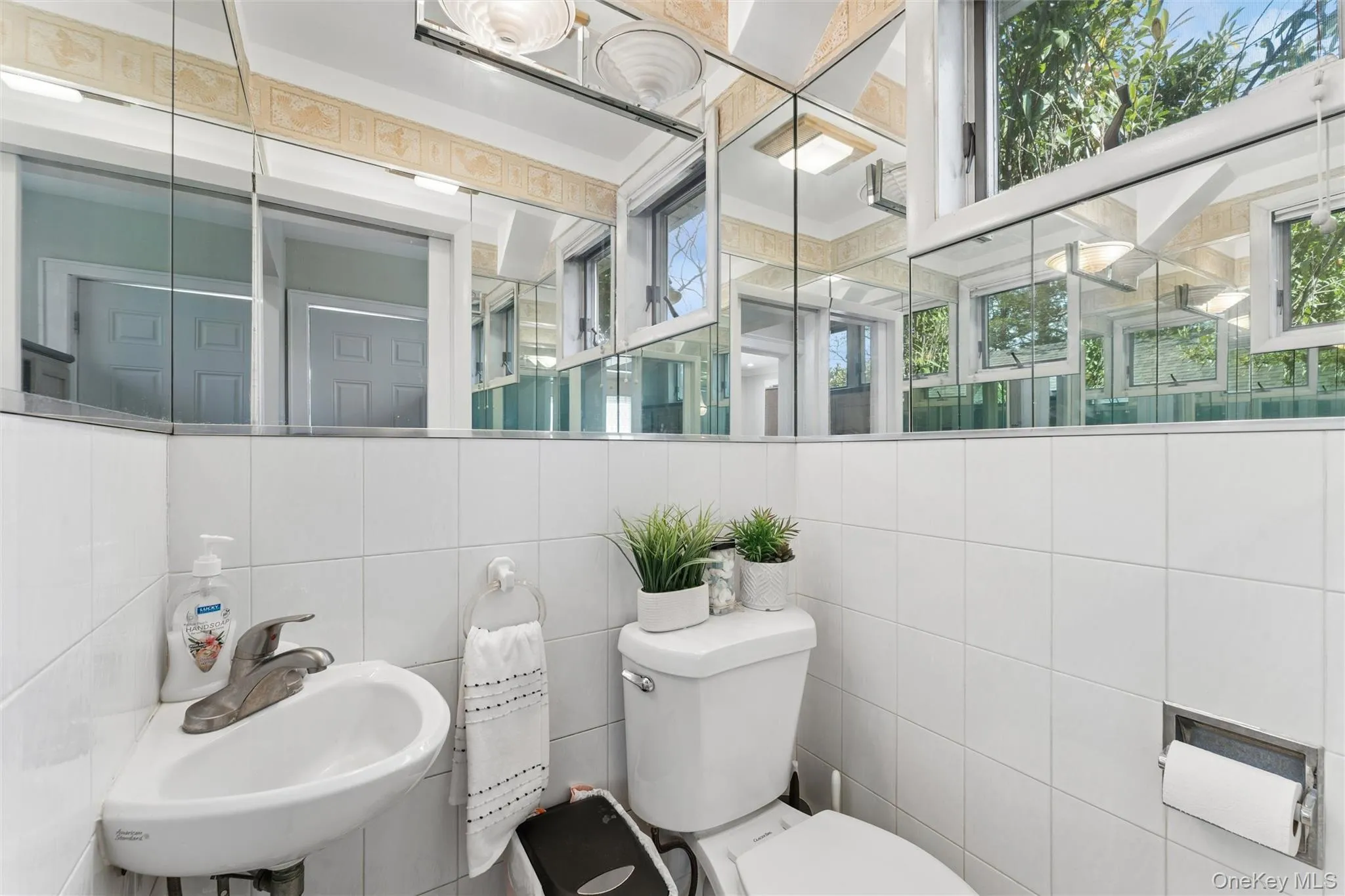 262 Floral Boulevard, Hempstead, NY, 3 Bedrooms Bedrooms, 7 Rooms Rooms,1 BathroomBathrooms,Residential,For Rent,Floral,0,980793 262 Floral Boulevard, Hempstead, NY, 3 Bedrooms Bedrooms, 7 Rooms Rooms,1 BathroomBathrooms,Residential,For Rent,Floral,0,980793