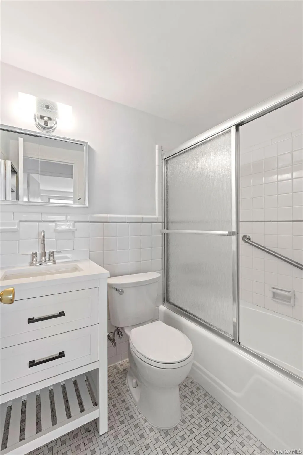 61-15 97, New York, NY, 1 Bedroom Bedrooms, 5 Rooms Rooms,1 BathroomBathrooms,Residential,For Rent,97,0,980796 61-15 97, New York, NY, 1 Bedroom Bedrooms, 5 Rooms Rooms,1 BathroomBathrooms,Residential,For Rent,97,0,980796