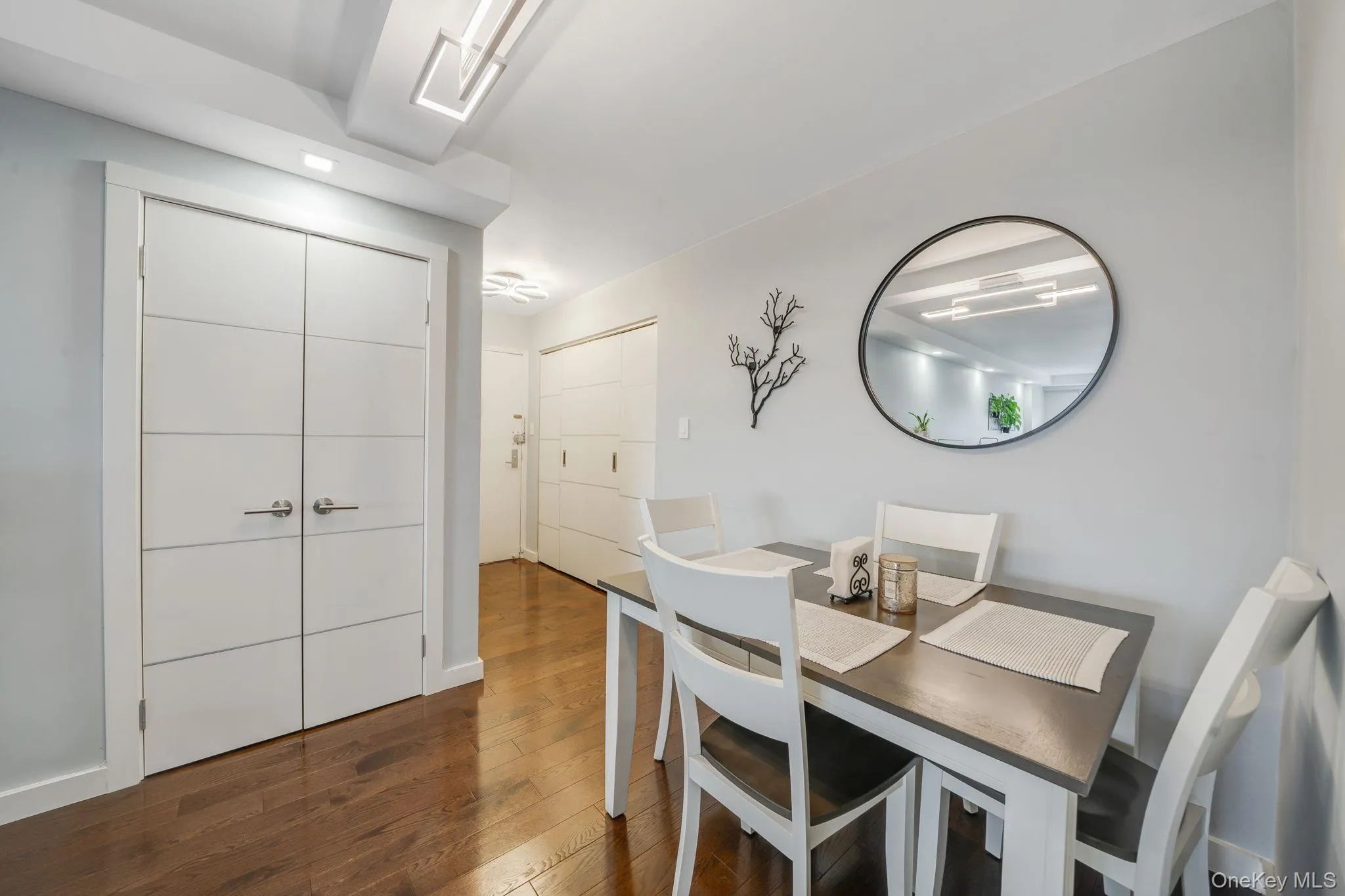10230 66th Road, New York, NY, 2 Bedrooms Bedrooms, 4 Rooms Rooms,1 BathroomBathrooms,Residential,For Rent,66th,0,980809 10230 66th Road, New York, NY, 2 Bedrooms Bedrooms, 4 Rooms Rooms,1 BathroomBathrooms,Residential,For Rent,66th,0,980809