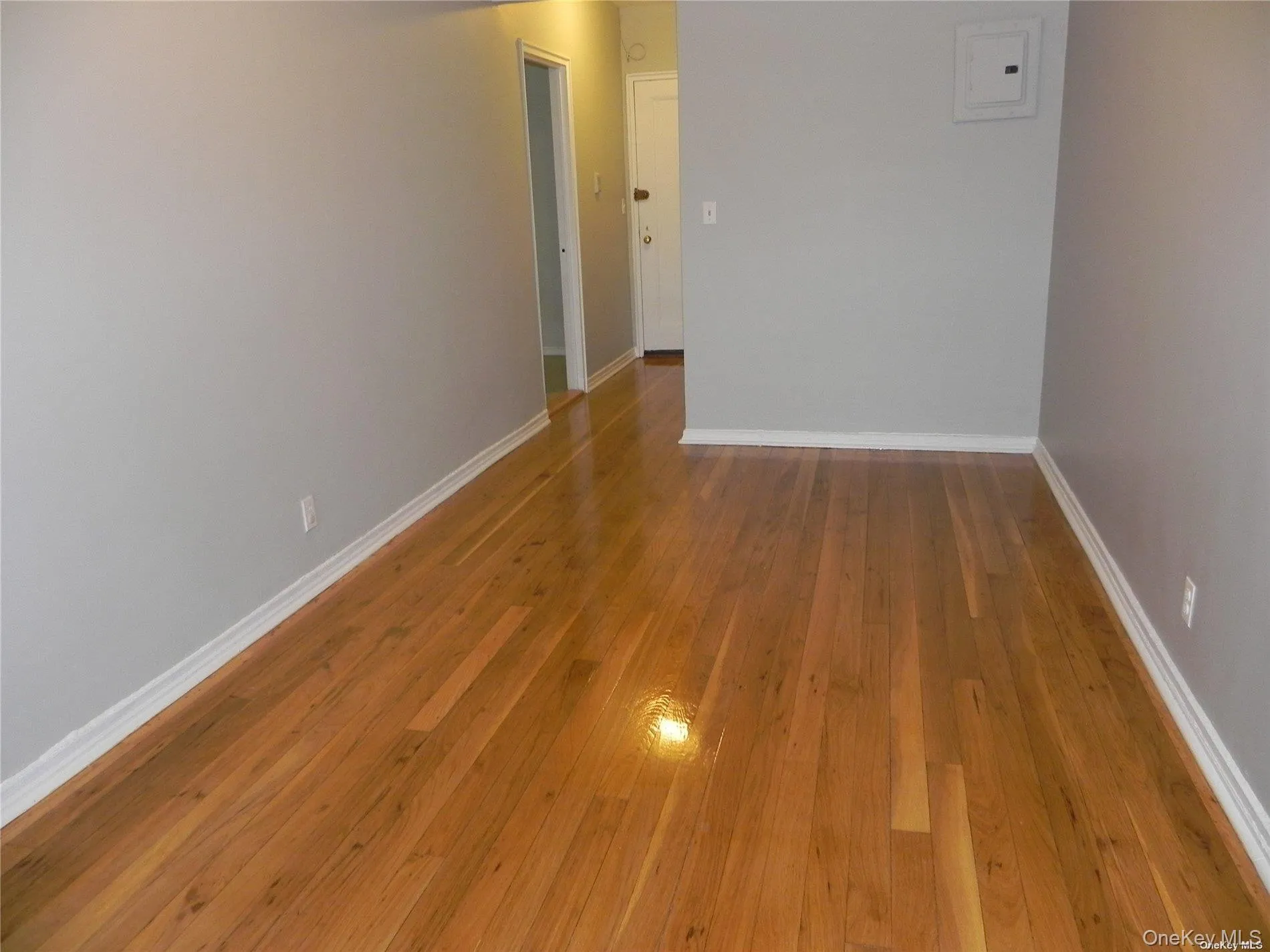12 Welwyn Road, North Hempstead, NY, 2 Bedrooms Bedrooms, 4 Rooms Rooms,1 BathroomBathrooms,Residential Lease,For Rent,Welwyn,0,980824 12 Welwyn Road, North Hempstead, NY, 2 Bedrooms Bedrooms, 4 Rooms Rooms,1 BathroomBathrooms,Residential Lease,For Rent,Welwyn,0,980824