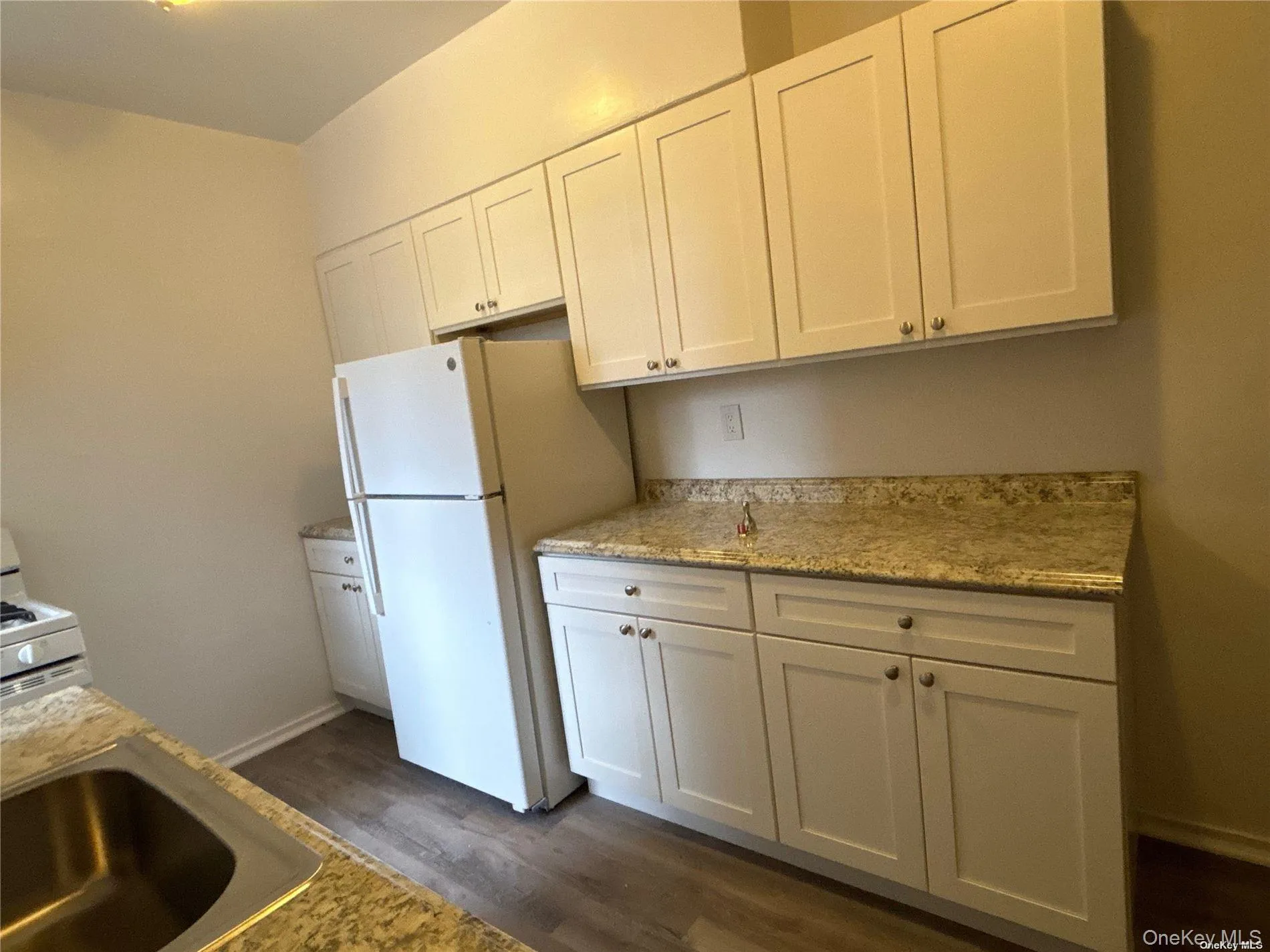 12 Welwyn Road, North Hempstead, NY, 2 Bedrooms Bedrooms, 4 Rooms Rooms,1 BathroomBathrooms,Residential Lease,For Rent,Welwyn,0,980824 12 Welwyn Road, North Hempstead, NY, 2 Bedrooms Bedrooms, 4 Rooms Rooms,1 BathroomBathrooms,Residential Lease,For Rent,Welwyn,0,980824