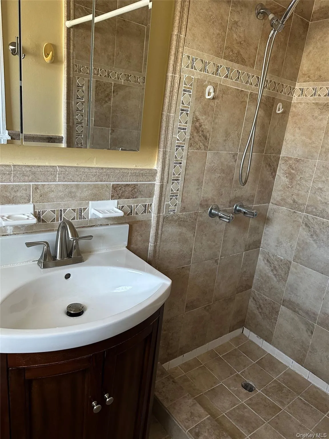 401 Walnut Street, Long Beach, NY, 3 Bedrooms Bedrooms, 7 Rooms Rooms,2 BathroomsBathrooms,Residential Lease,For Rent,Walnut,0,980831 401 Walnut Street, Long Beach, NY, 3 Bedrooms Bedrooms, 7 Rooms Rooms,2 BathroomsBathrooms,Residential Lease,For Rent,Walnut,0,980831