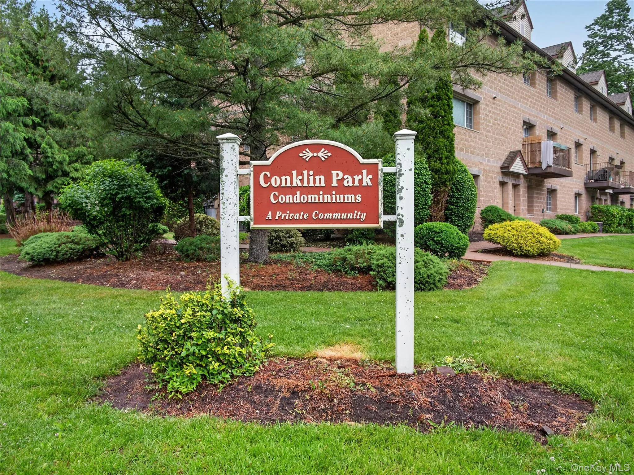 8 Klint Court, Clarkstown, NY, 2 Bedrooms Bedrooms, 4 Rooms Rooms,1 BathroomBathrooms,Residential,For Rent,Klint,0,980832 8 Klint Court, Clarkstown, NY, 2 Bedrooms Bedrooms, 4 Rooms Rooms,1 BathroomBathrooms,Residential,For Rent,Klint,0,980832