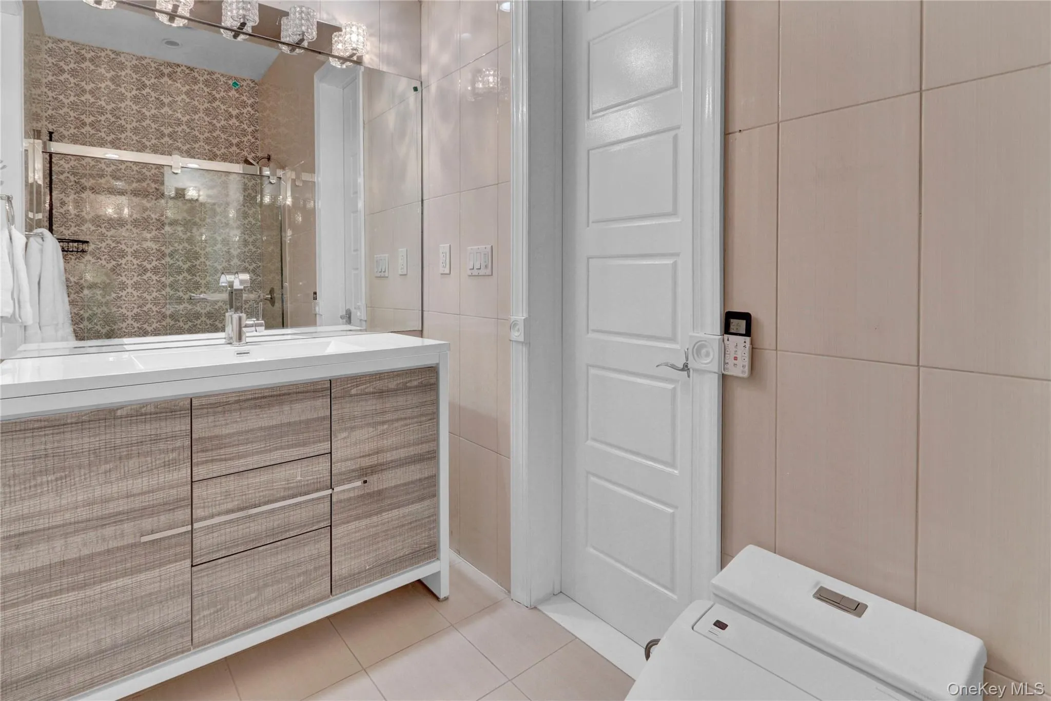 120 Majestic Drive, Huntington, NY, 8 Bedrooms Bedrooms, 21 Rooms Rooms,9 BathroomsBathrooms,Residential Lease,For Rent,Majestic,0,980840 120 Majestic Drive, Huntington, NY, 8 Bedrooms Bedrooms, 21 Rooms Rooms,9 BathroomsBathrooms,Residential Lease,For Rent,Majestic,0,980840