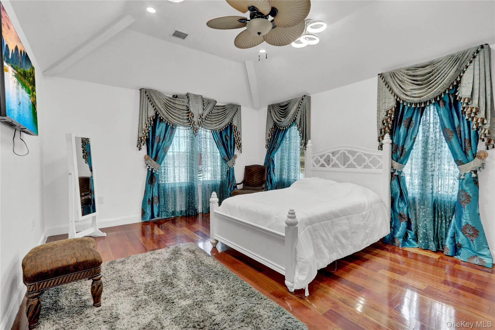 120 Majestic Drive, Huntington, NY, 8 Bedrooms Bedrooms, 21 Rooms Rooms,9 BathroomsBathrooms,Residential Lease,For Rent,Majestic,0,980840 120 Majestic Drive, Huntington, NY, 8 Bedrooms Bedrooms, 21 Rooms Rooms,9 BathroomsBathrooms,Residential Lease,For Rent,Majestic,0,980840