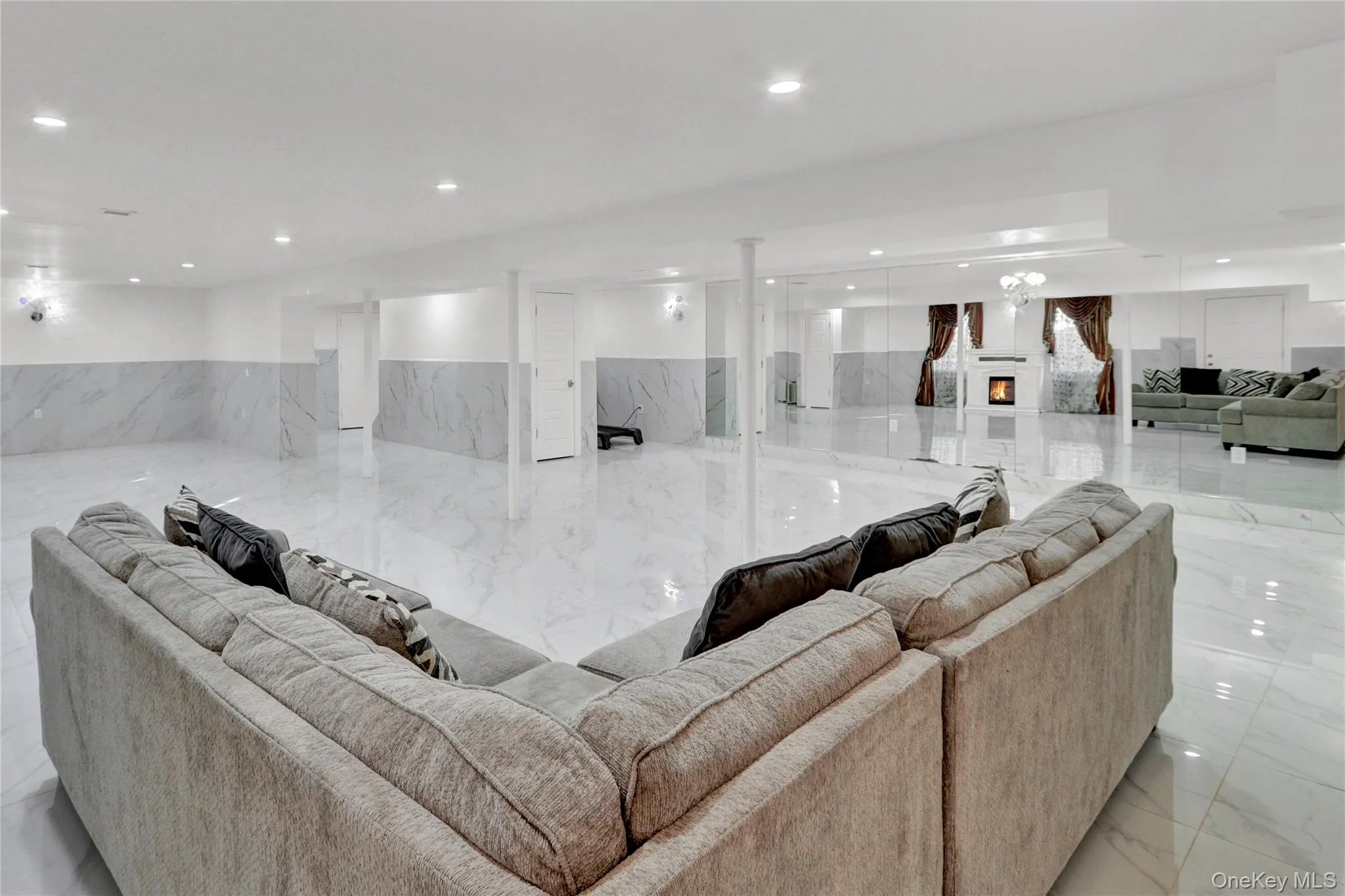 120 Majestic Drive, Huntington, NY, 8 Bedrooms Bedrooms, 21 Rooms Rooms,9 BathroomsBathrooms,Residential Lease,For Rent,Majestic,0,980840 120 Majestic Drive, Huntington, NY, 8 Bedrooms Bedrooms, 21 Rooms Rooms,9 BathroomsBathrooms,Residential Lease,For Rent,Majestic,0,980840