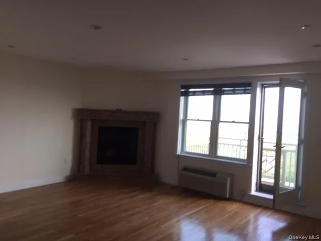 125 Broadway, Long Beach, NY, 2 Bedrooms Bedrooms, 7 Rooms Rooms,2 BathroomsBathrooms,Residential Lease,For Rent,Broadway,0,980843 125 Broadway, Long Beach, NY, 2 Bedrooms Bedrooms, 7 Rooms Rooms,2 BathroomsBathrooms,Residential Lease,For Rent,Broadway,0,980843