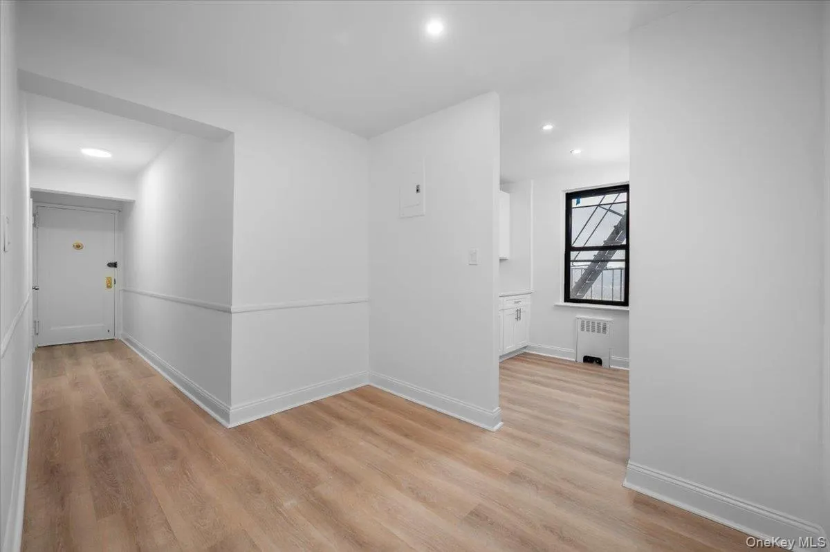 3840 Greystone Avenue, New York, NY, 1 Bedroom Bedrooms, 4 Rooms Rooms,1 BathroomBathrooms,Residential,For Rent,Greystone,0,980872 3840 Greystone Avenue, New York, NY, 1 Bedroom Bedrooms, 4 Rooms Rooms,1 BathroomBathrooms,Residential,For Rent,Greystone,0,980872