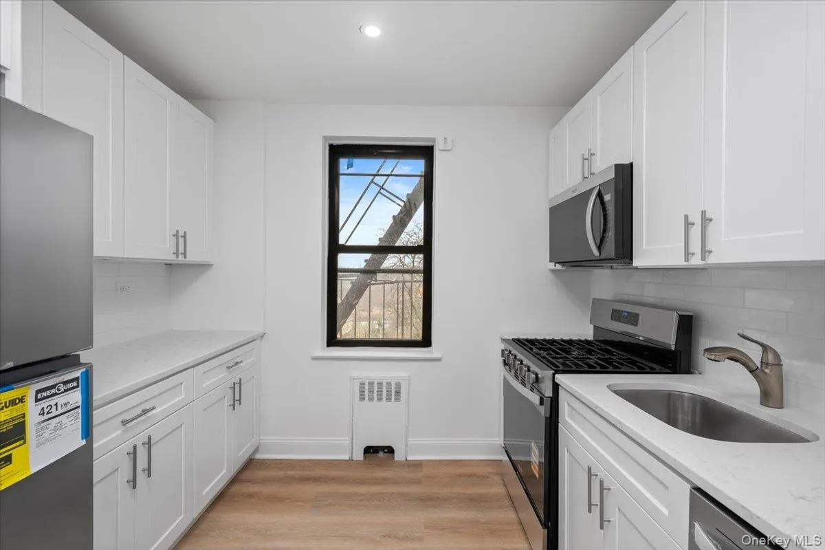 3840 Greystone Avenue, New York, NY, 1 Bedroom Bedrooms, 4 Rooms Rooms,1 BathroomBathrooms,Residential,For Rent,Greystone,0,980872 3840 Greystone Avenue, New York, NY, 1 Bedroom Bedrooms, 4 Rooms Rooms,1 BathroomBathrooms,Residential,For Rent,Greystone,0,980872