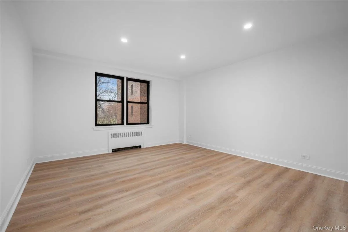 3840 Greystone Avenue, New York, NY, 1 Bedroom Bedrooms, 4 Rooms Rooms,1 BathroomBathrooms,Residential,For Rent,Greystone,0,980872 3840 Greystone Avenue, New York, NY, 1 Bedroom Bedrooms, 4 Rooms Rooms,1 BathroomBathrooms,Residential,For Rent,Greystone,0,980872