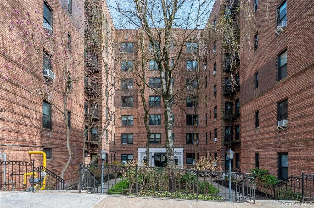 3840 Greystone Avenue, New York, NY, 1 Bedroom Bedrooms, 4 Rooms Rooms,1 BathroomBathrooms,Residential,For Rent,Greystone,0,980872 3840 Greystone Avenue, New York, NY, 1 Bedroom Bedrooms, 4 Rooms Rooms,1 BathroomBathrooms,Residential,For Rent,Greystone,0,980872