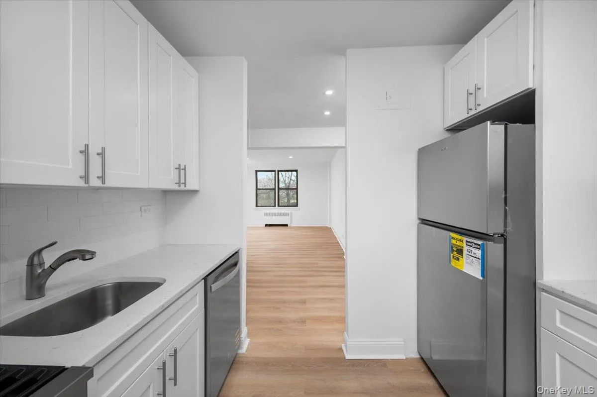 3840 Greystone Avenue, New York, NY, 1 Bedroom Bedrooms, 4 Rooms Rooms,1 BathroomBathrooms,Residential,For Rent,Greystone,0,980872 3840 Greystone Avenue, New York, NY, 1 Bedroom Bedrooms, 4 Rooms Rooms,1 BathroomBathrooms,Residential,For Rent,Greystone,0,980872