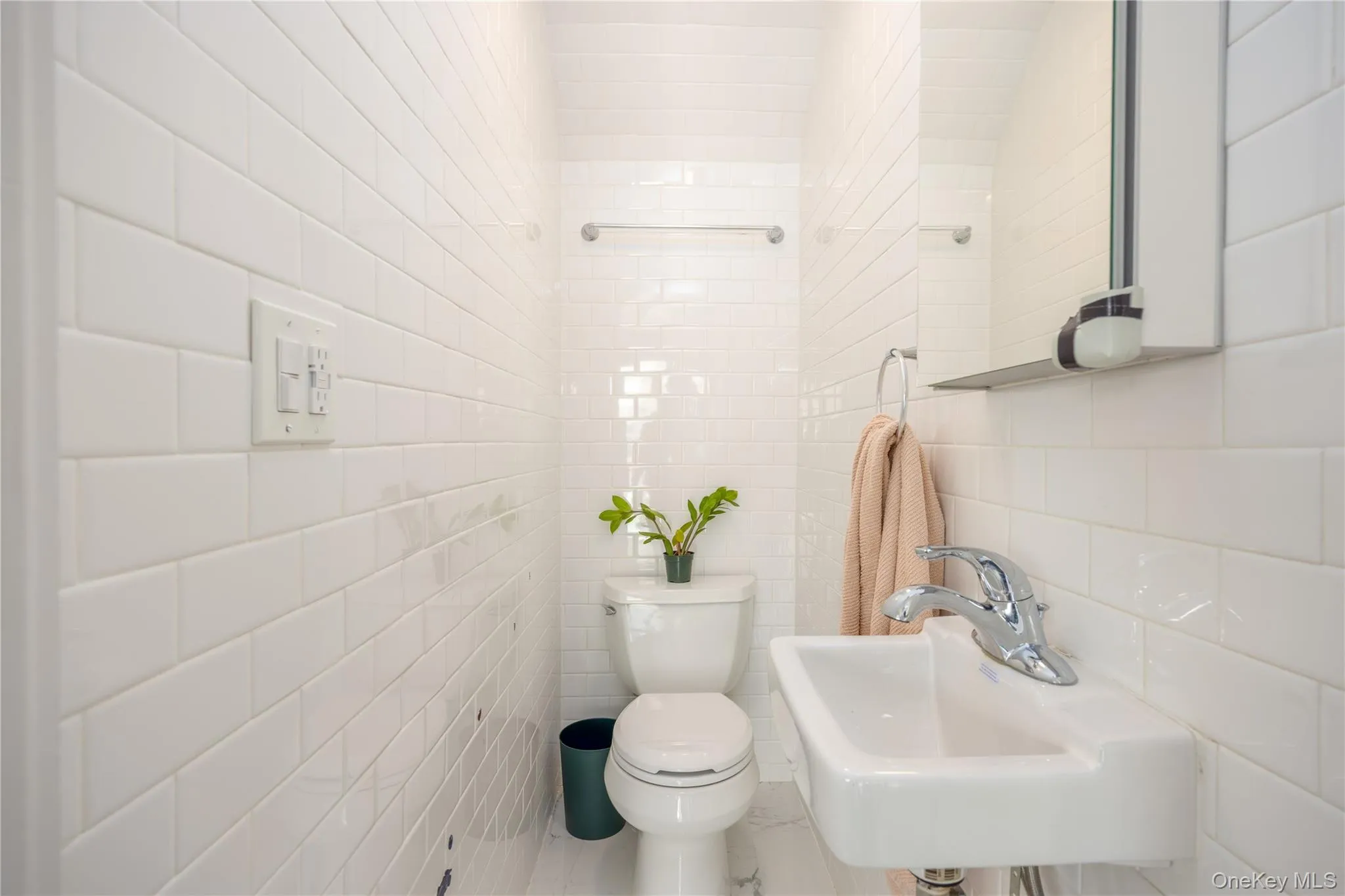 154 Bell Road, Scarsdale, NY, 3 Bedrooms Bedrooms, 7 Rooms Rooms,2 BathroomsBathrooms,Residential Lease,For Rent,Bell,0,980876 154 Bell Road, Scarsdale, NY, 3 Bedrooms Bedrooms, 7 Rooms Rooms,2 BathroomsBathrooms,Residential Lease,For Rent,Bell,0,980876