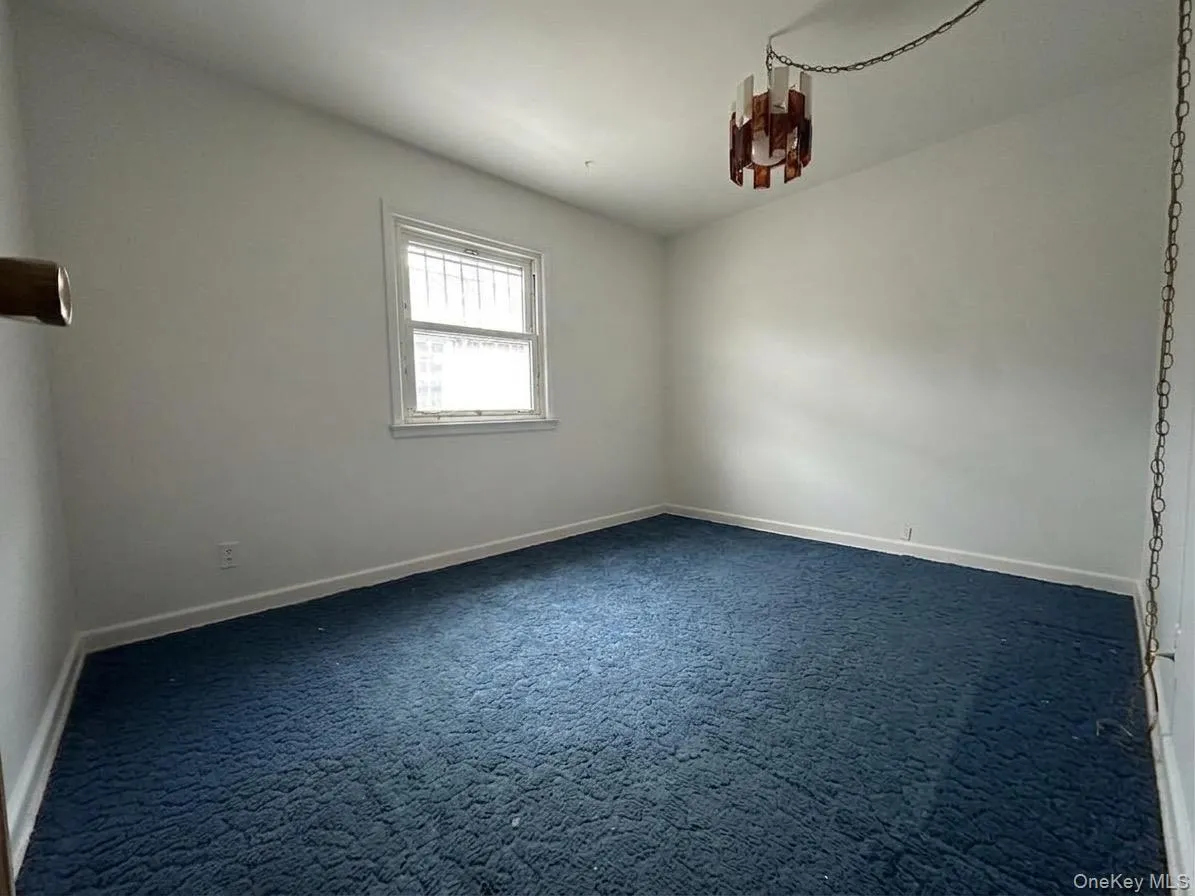 20030 39th Avenue, New York, NY, 3 Bedrooms Bedrooms, 7 Rooms Rooms,1 BathroomBathrooms,Residential,For Rent,39th,0,980877 20030 39th Avenue, New York, NY, 3 Bedrooms Bedrooms, 7 Rooms Rooms,1 BathroomBathrooms,Residential,For Rent,39th,0,980877