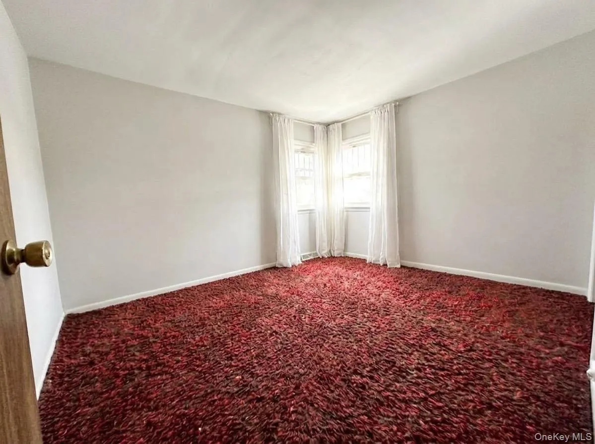 20030 39th Avenue, New York, NY, 3 Bedrooms Bedrooms, 7 Rooms Rooms,1 BathroomBathrooms,Residential,For Rent,39th,0,980877 20030 39th Avenue, New York, NY, 3 Bedrooms Bedrooms, 7 Rooms Rooms,1 BathroomBathrooms,Residential,For Rent,39th,0,980877