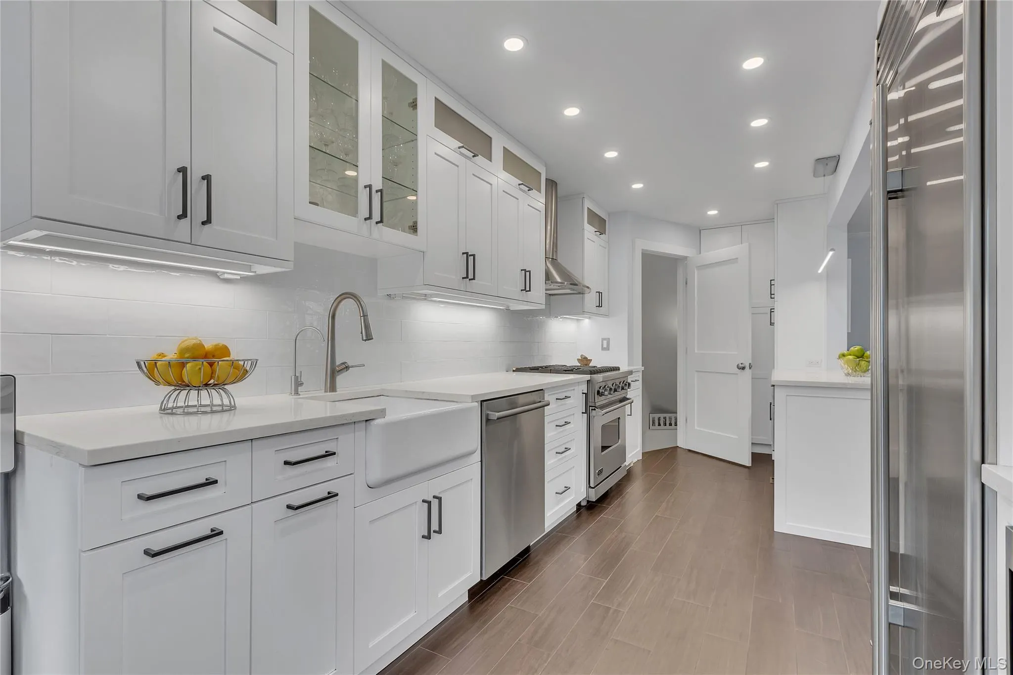 42 Tanglewylde Avenue, Eastchester, NY, 4 Bedrooms Bedrooms, 8 Rooms Rooms,3 BathroomsBathrooms,Residential Lease,For Rent,Tanglewylde,0,980896 42 Tanglewylde Avenue, Eastchester, NY, 4 Bedrooms Bedrooms, 8 Rooms Rooms,3 BathroomsBathrooms,Residential Lease,For Rent,Tanglewylde,0,980896